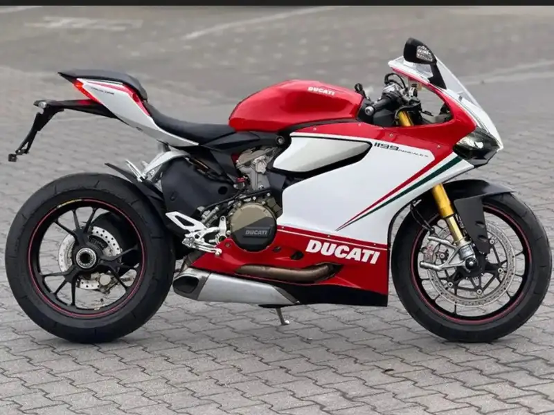 Ducati 1199 Panigale - foto 2