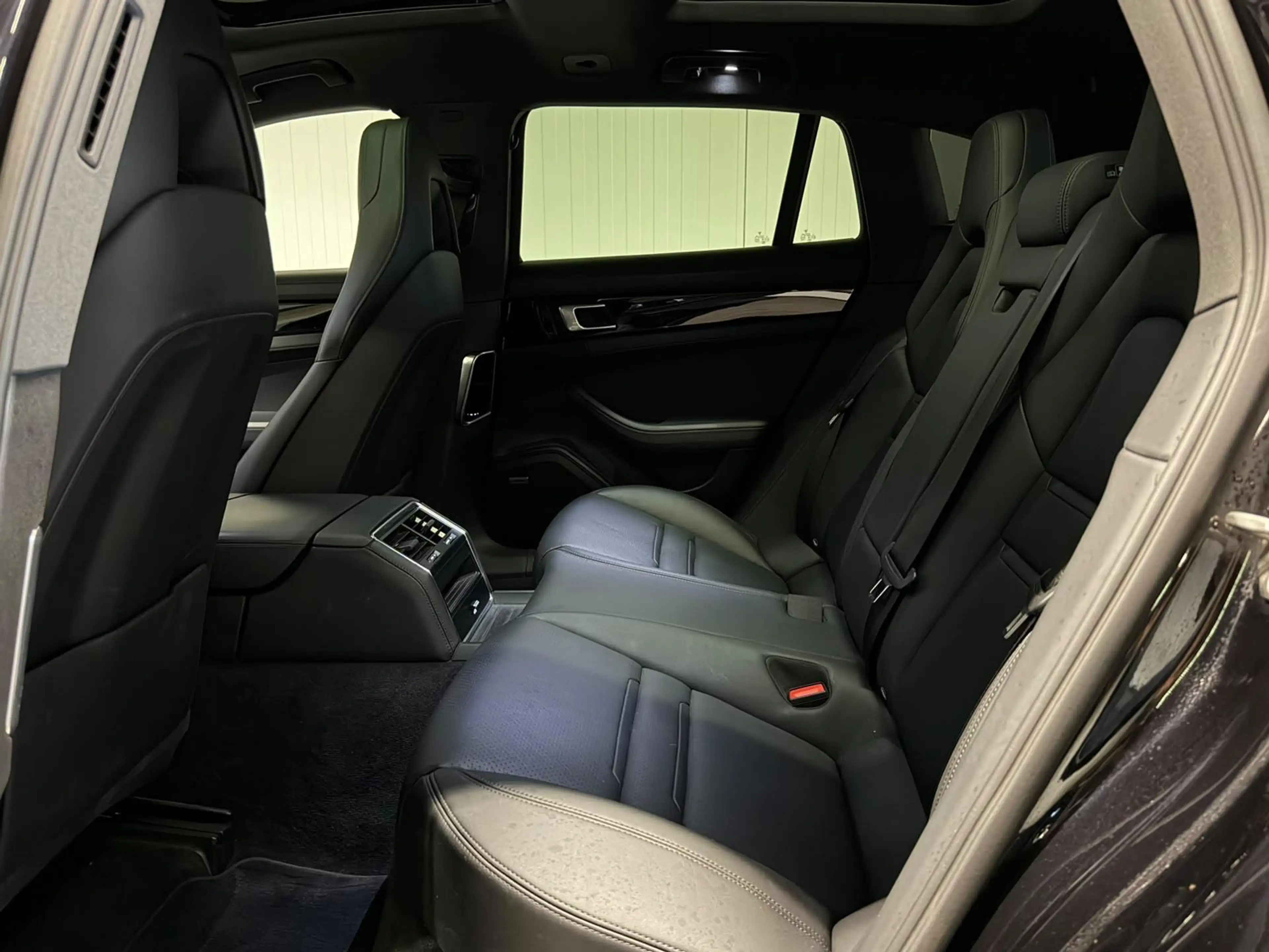 Porsche Panamera Sport Turismo 2.9 4 E-Hybrid Facelift 5 Persoons S — photo 19