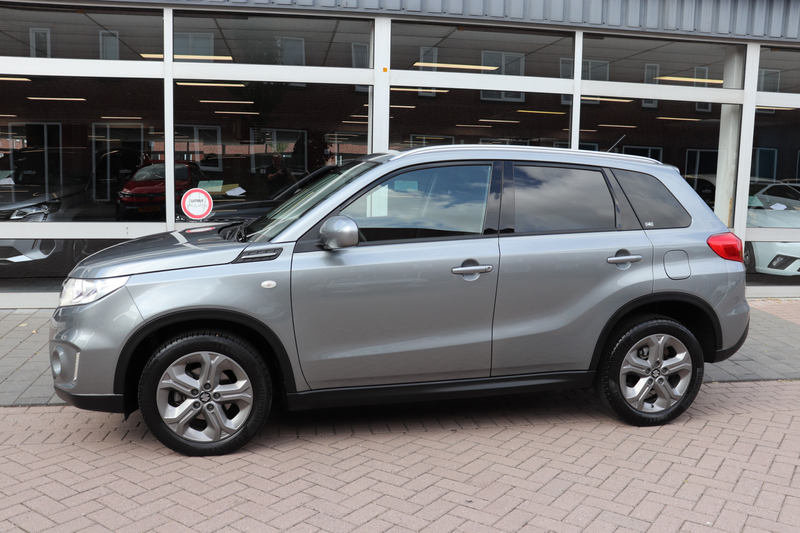 Suzuki Vitara 1.6 Exclusive Automaat. Eerste eigenaar, dealerond — photo 2