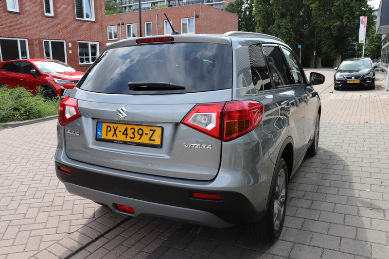 Suzuki Vitara 1.6 Exclusive Automaat. Eerste eigenaar, dealerond — photo 5