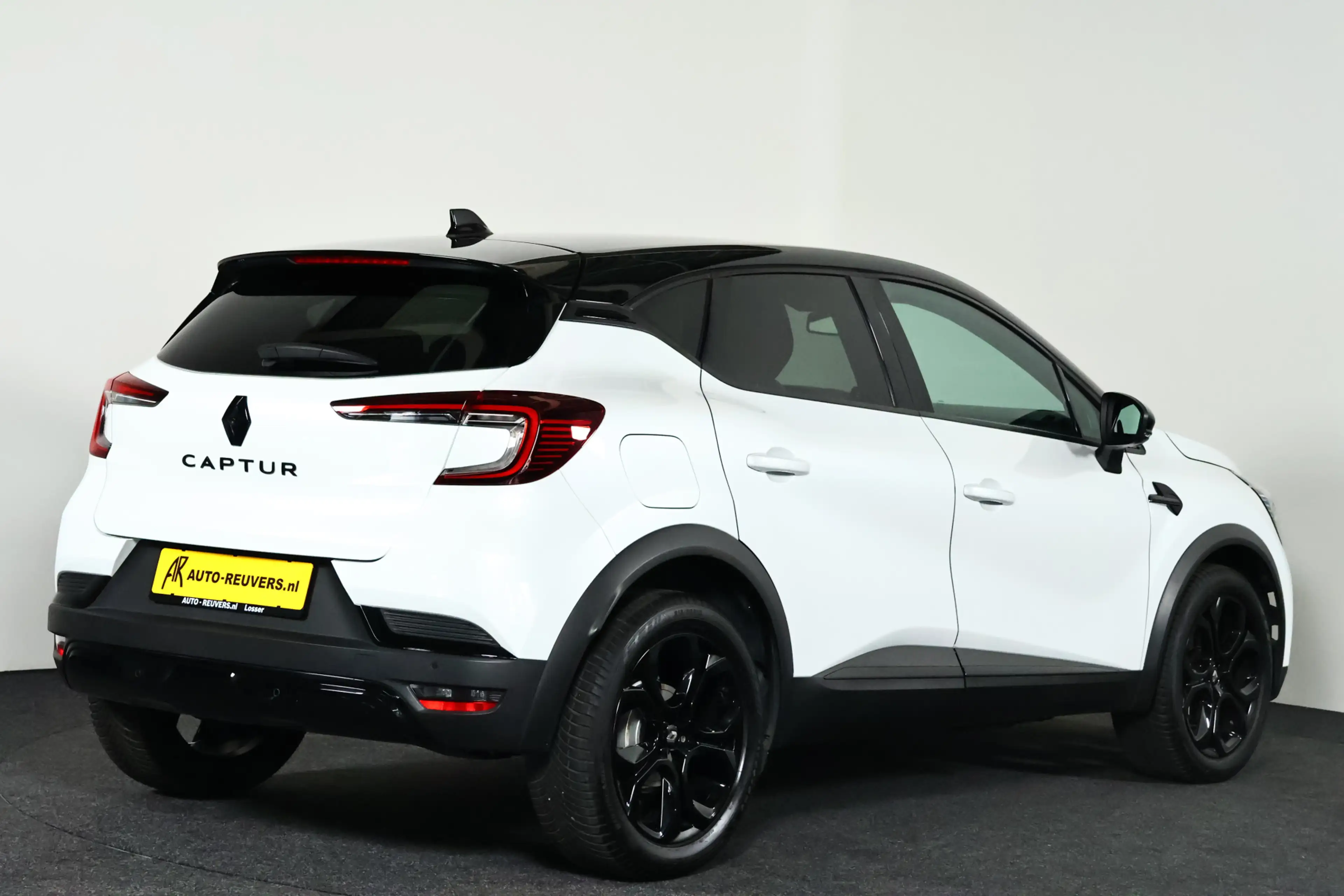 Renault Captur 1.3 mild hybrid 160 Rive Gauche Navi / Lane Assist — photo 2