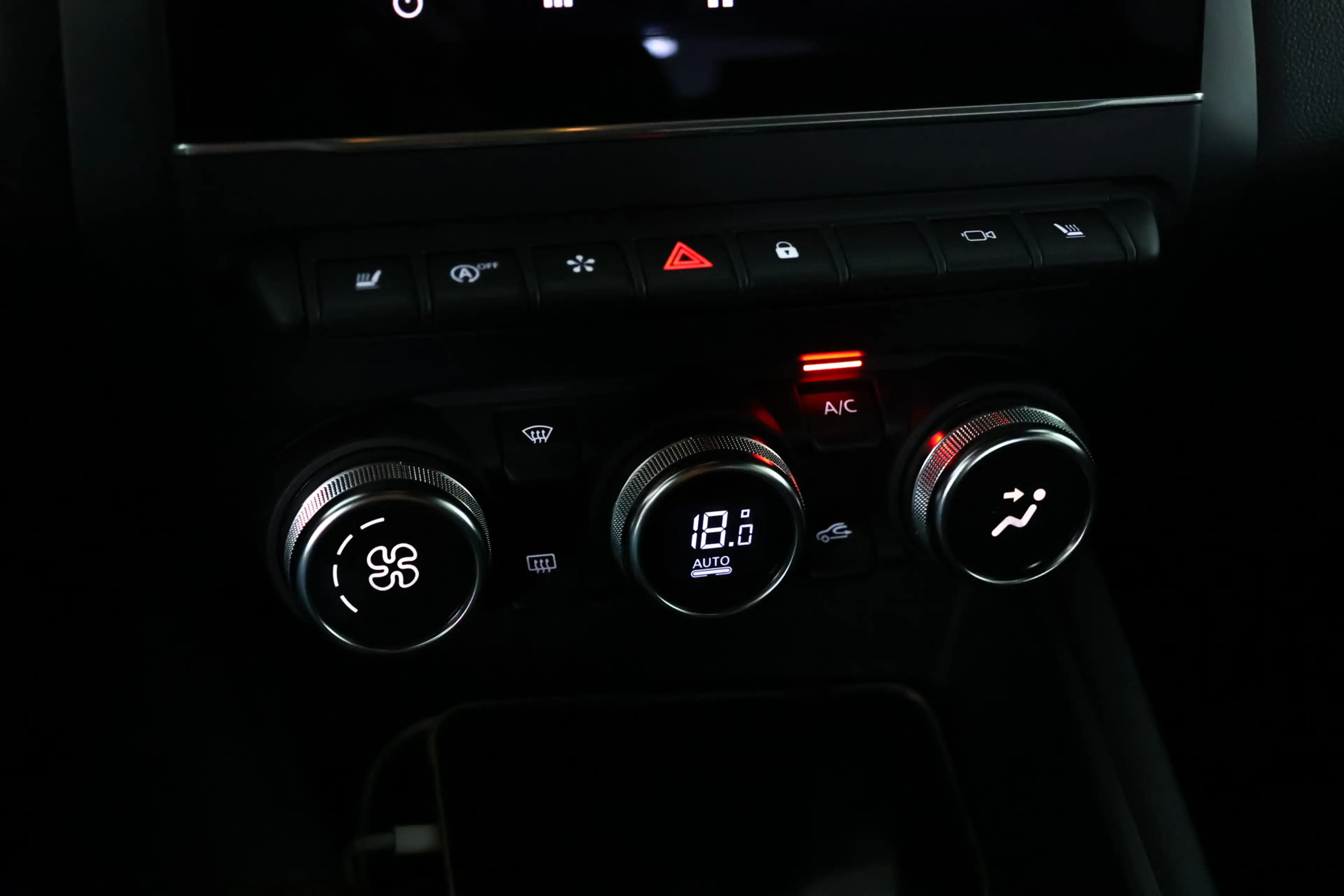 Renault Captur 1.3 mild hybrid 160 Rive Gauche Navi / Lane Assist — photo 28