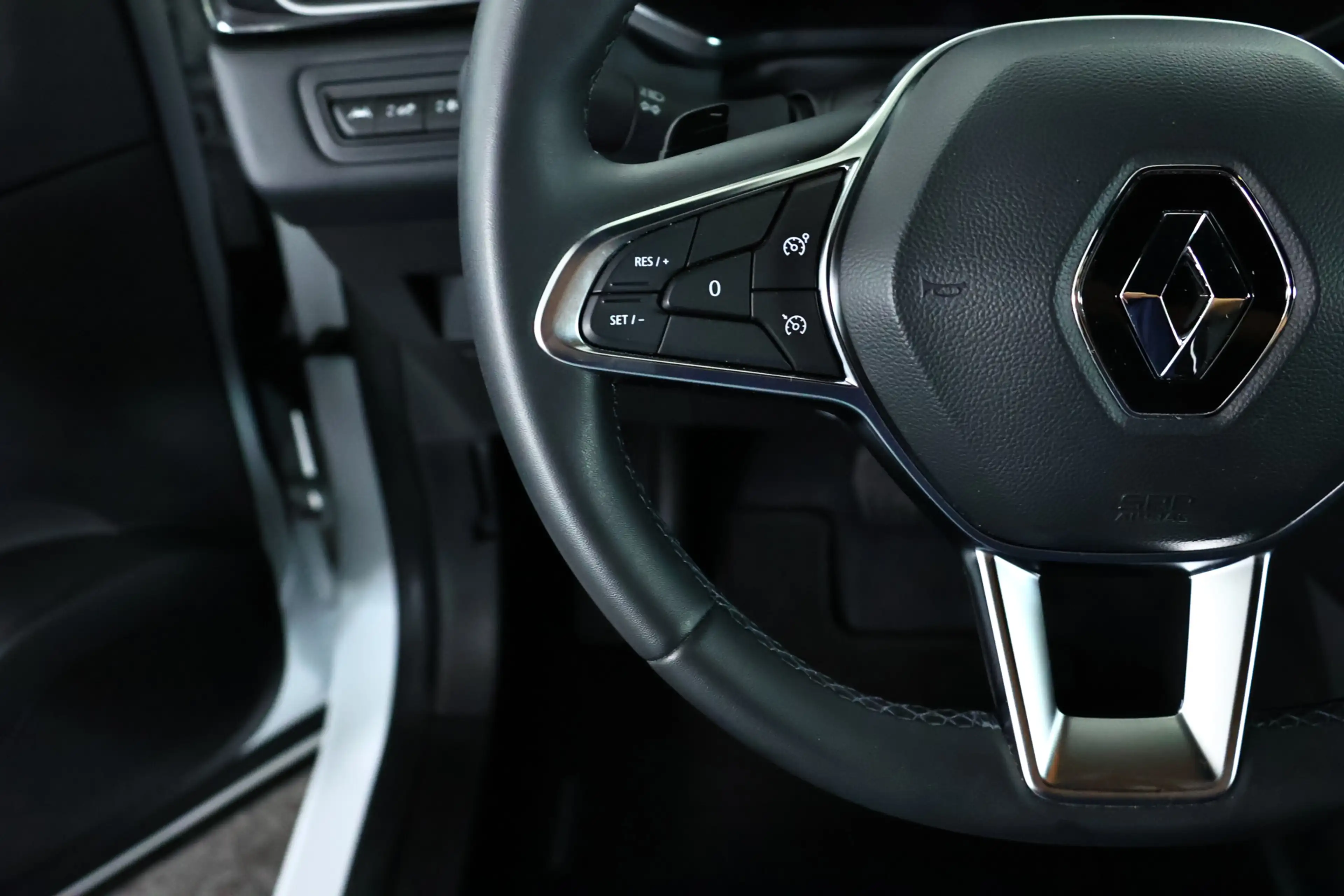 Renault Captur 1.3 mild hybrid 160 Rive Gauche Navi / Lane Assist — photo 18