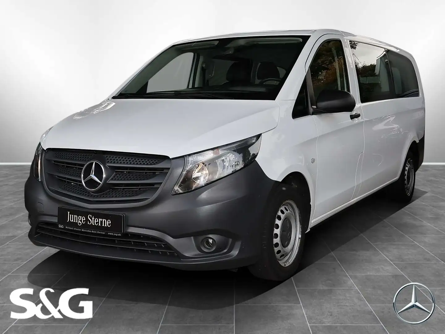 Mercedes-Benz Vito 114 CDI Tourer PRO Extralang Blanc - 1
