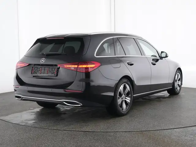 Mercedes-Benz C-Class view 3
