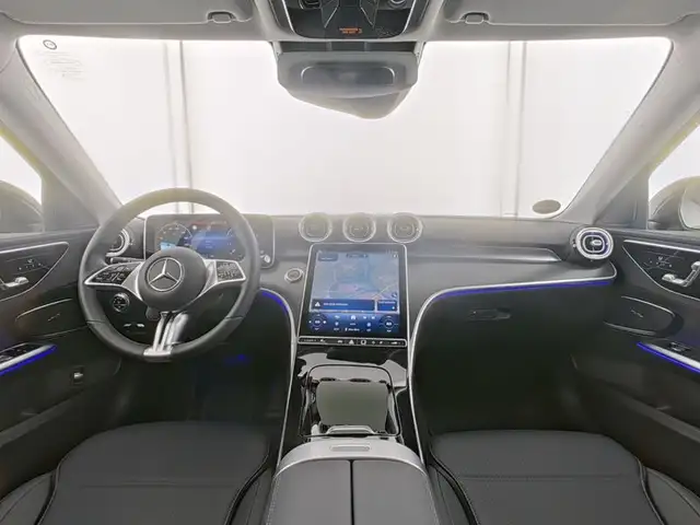 Mercedes-Benz C-Class view 6