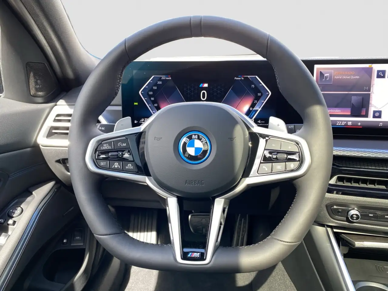 BMW 330 e xDrive Touring M-Sport AHK UPE 85.050 EUR 12