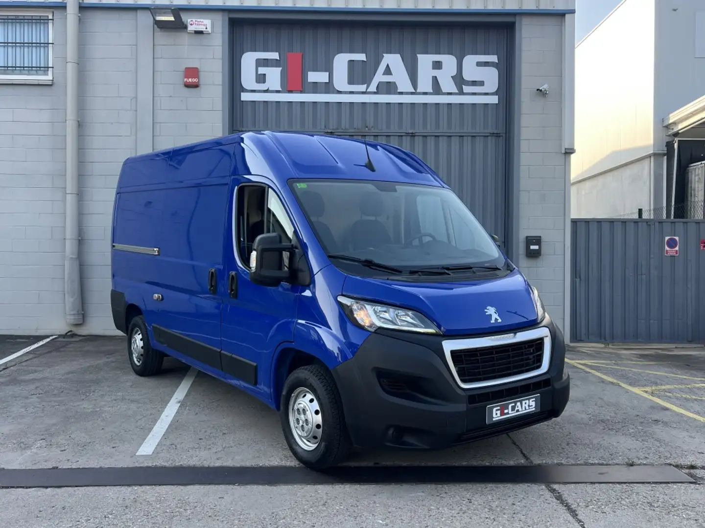 Peugeot Boxer Furgón 2.2 Diesel 3.3 L2H2 S 140 Azul - 1