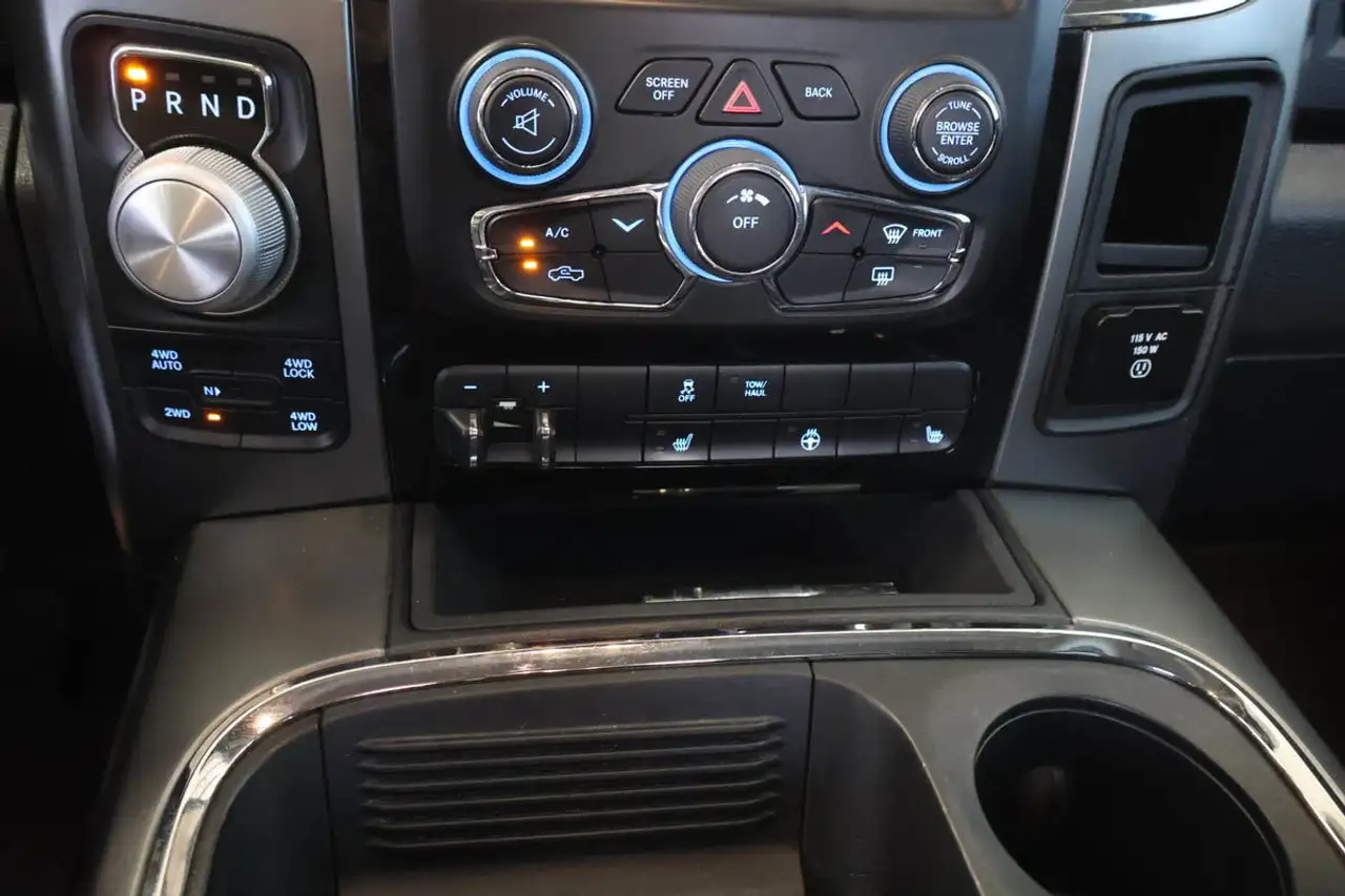 RAM 1500 снимка RAM 1500