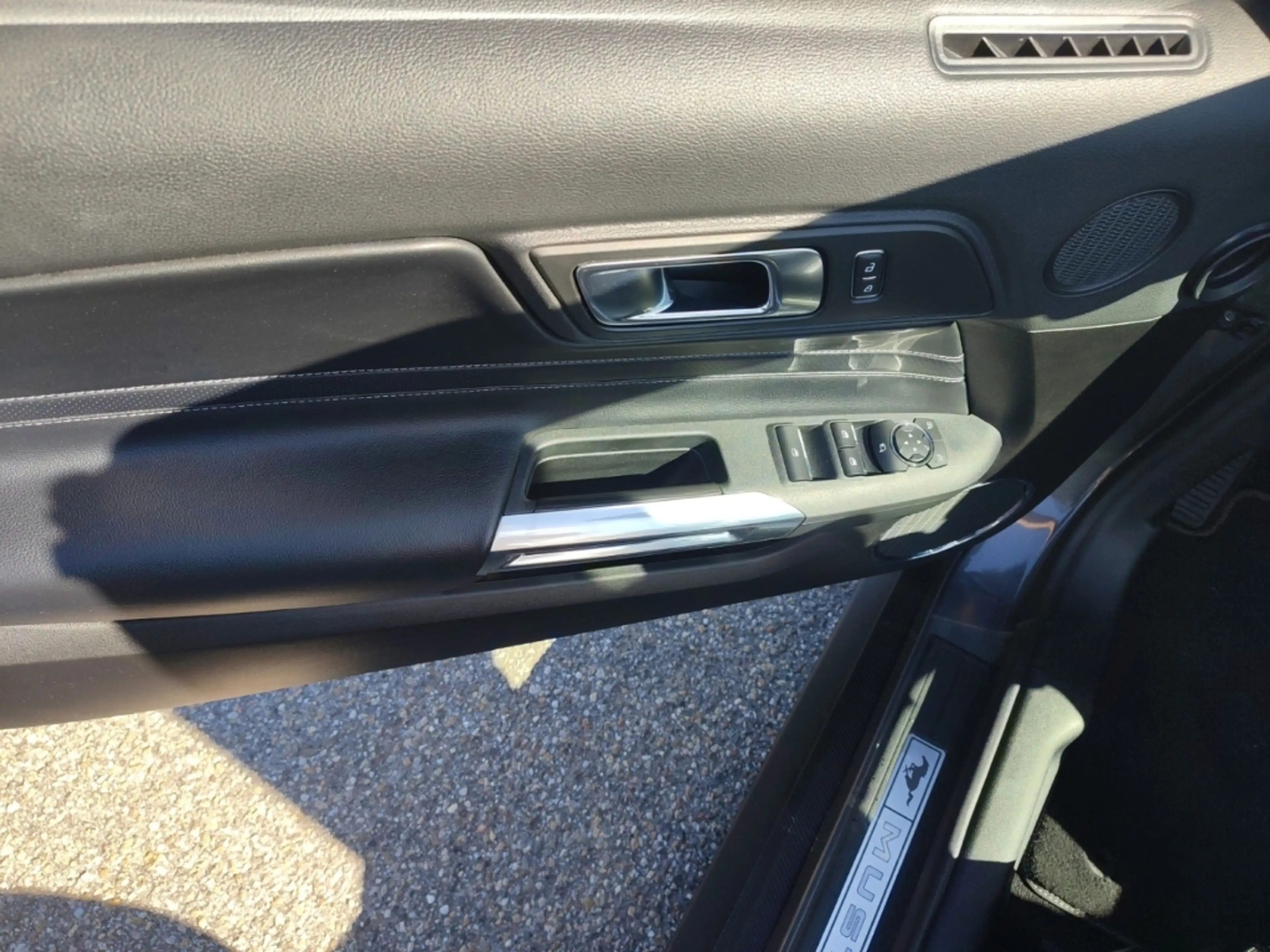 Ford Mustang GT Convertible Cabr. LEDER ACC AUTOM SitzKlim NAVI — photo 7