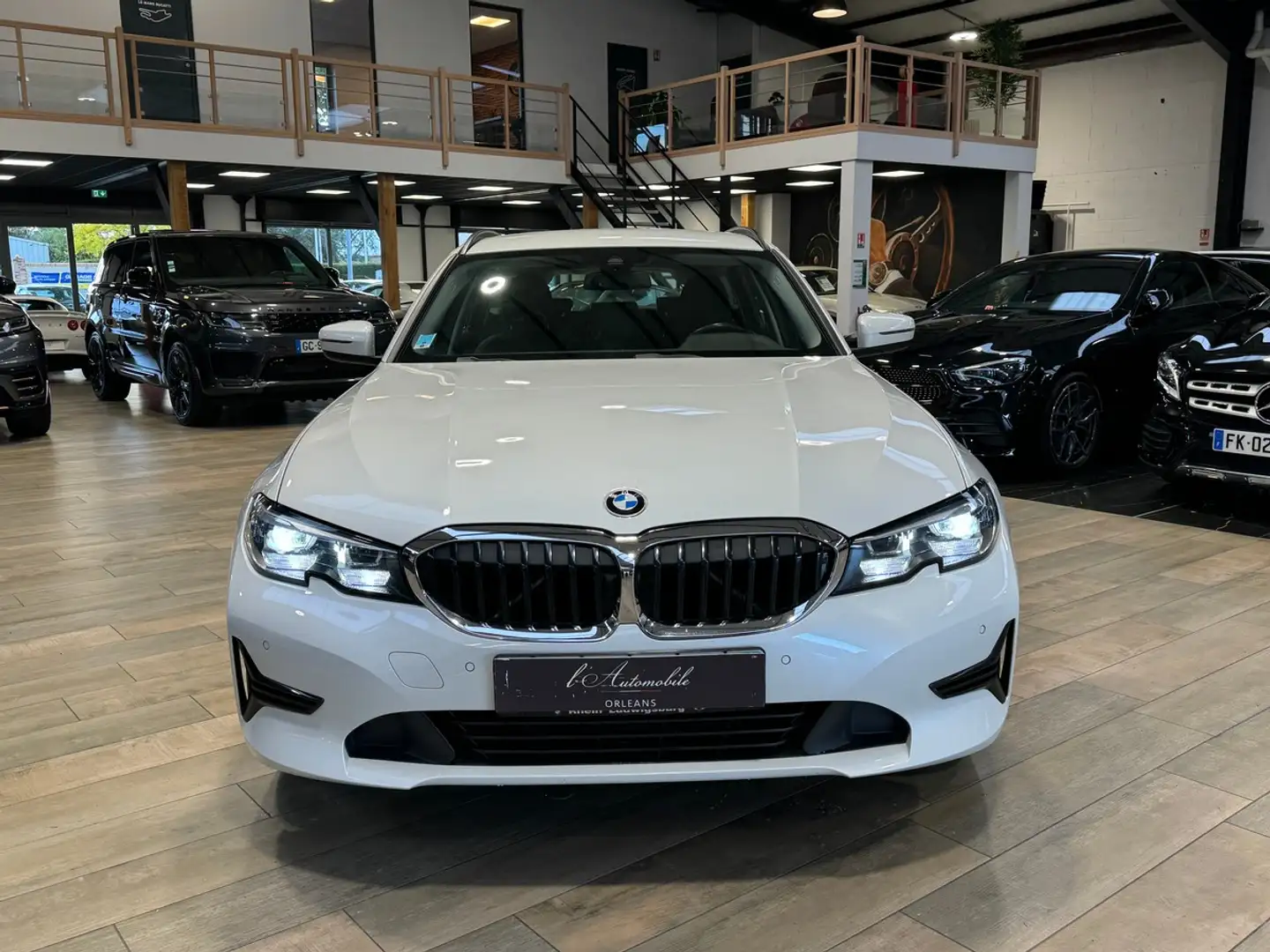 BMW 330 (G21) 330E 292 PHEV SPORT - ENTRETIENS CONSTRUCTEU Blanc - 2