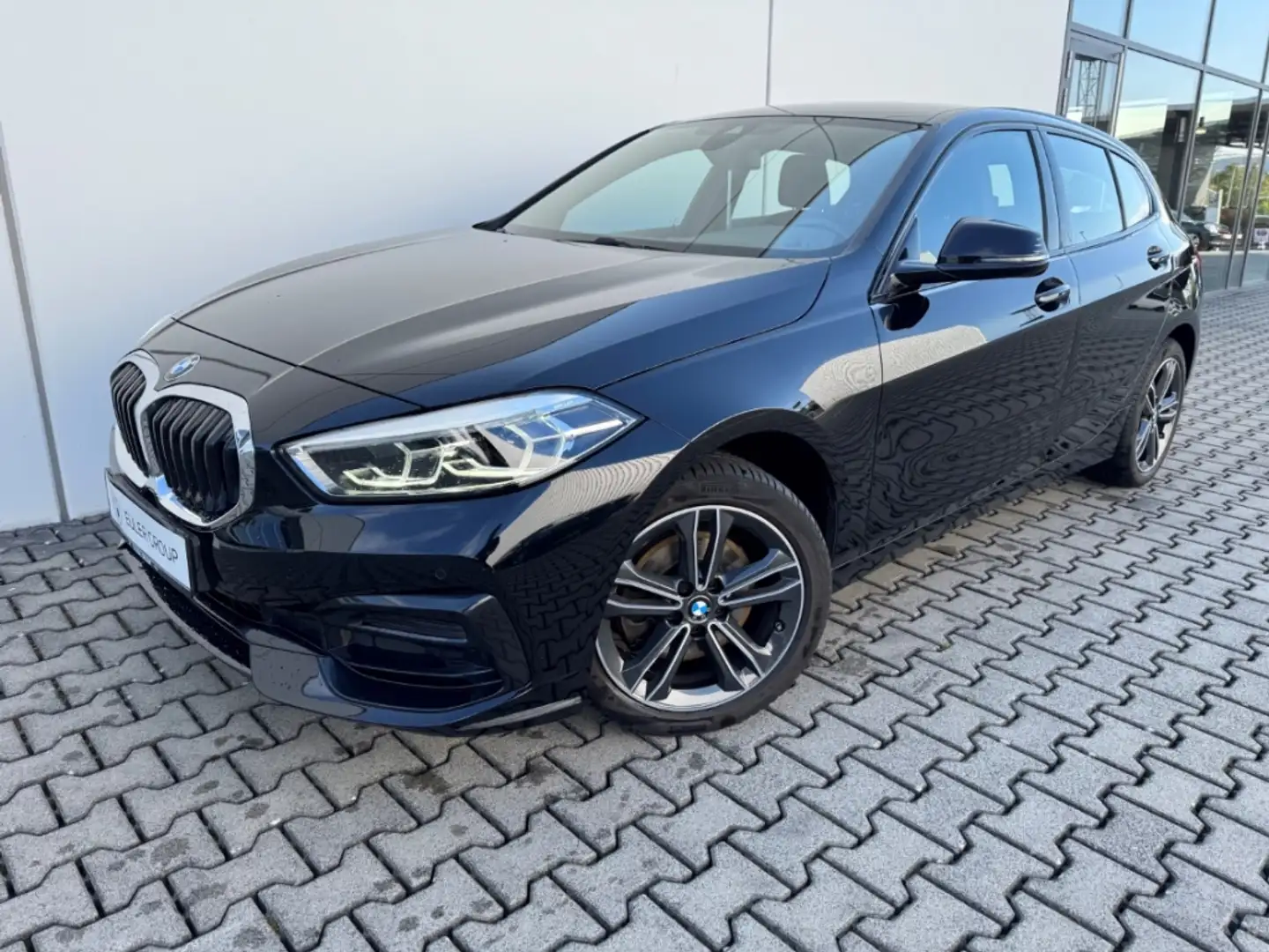 BMW 118 i 5-Türer Sport Line PDC LED LED LCProf Schwarz - 1