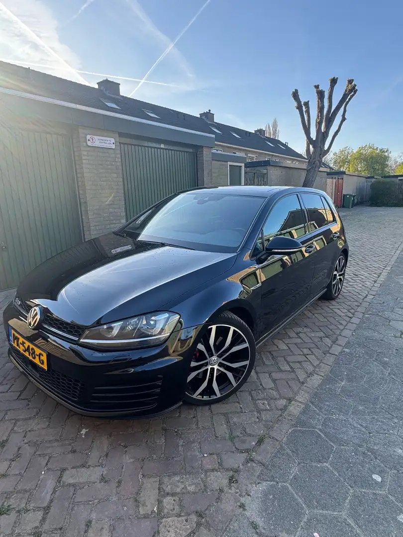 Volkswagen Golf 2.0 TDI GTD Zwart - 1