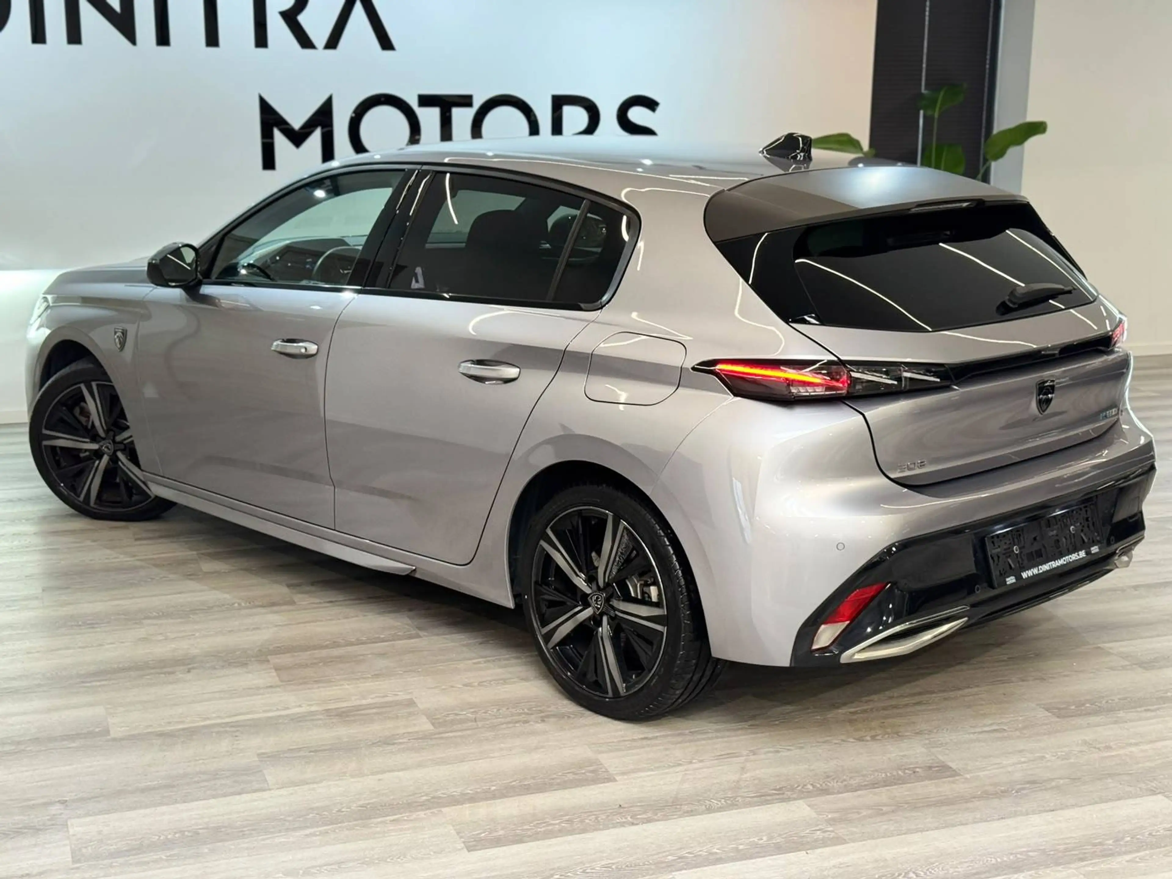 Peugeot 308 GT 1.6 Plug-in Hybrid – ACC / 360° / Alcantara / Memory / Navi / 18” — photo 5
