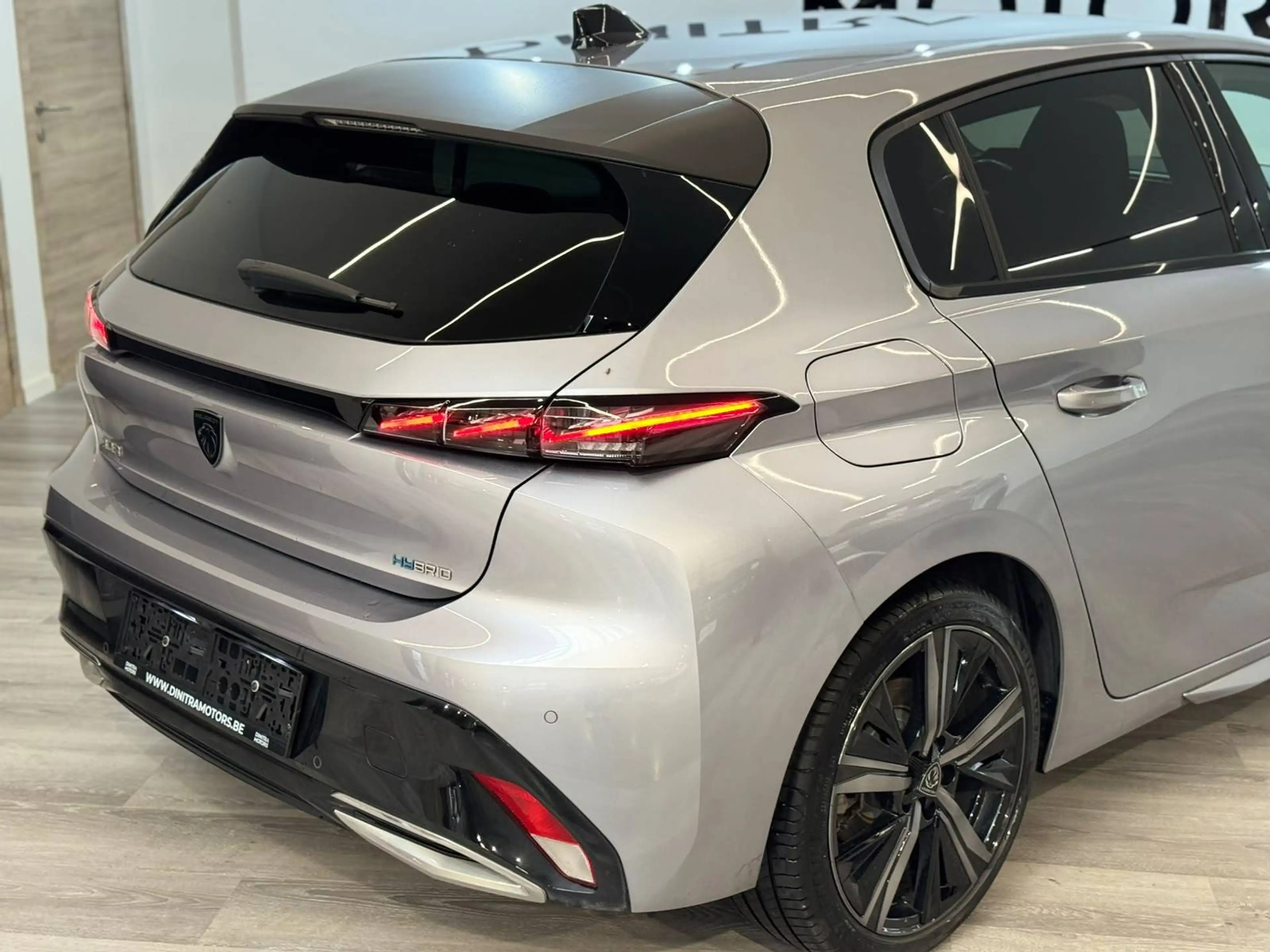Peugeot 308 GT 1.6 Plug-in Hybrid – ACC / 360° / Alcantara / Memory / Navi / 18” — photo 8