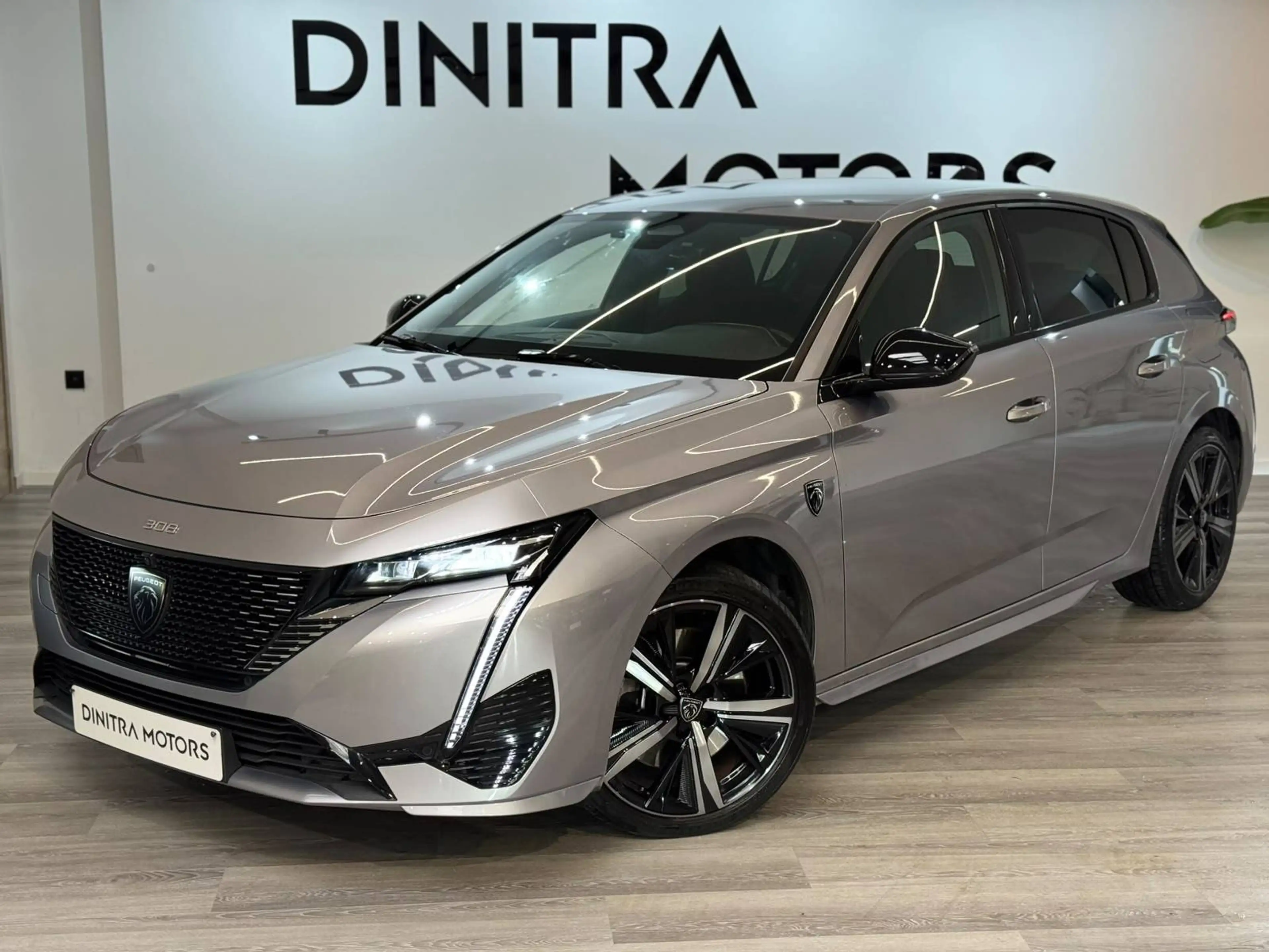Peugeot 308 GT 1.6 Plug-in Hybrid – ACC / 360° / Alcantara / Memory / Navi / 18” — photo 3
