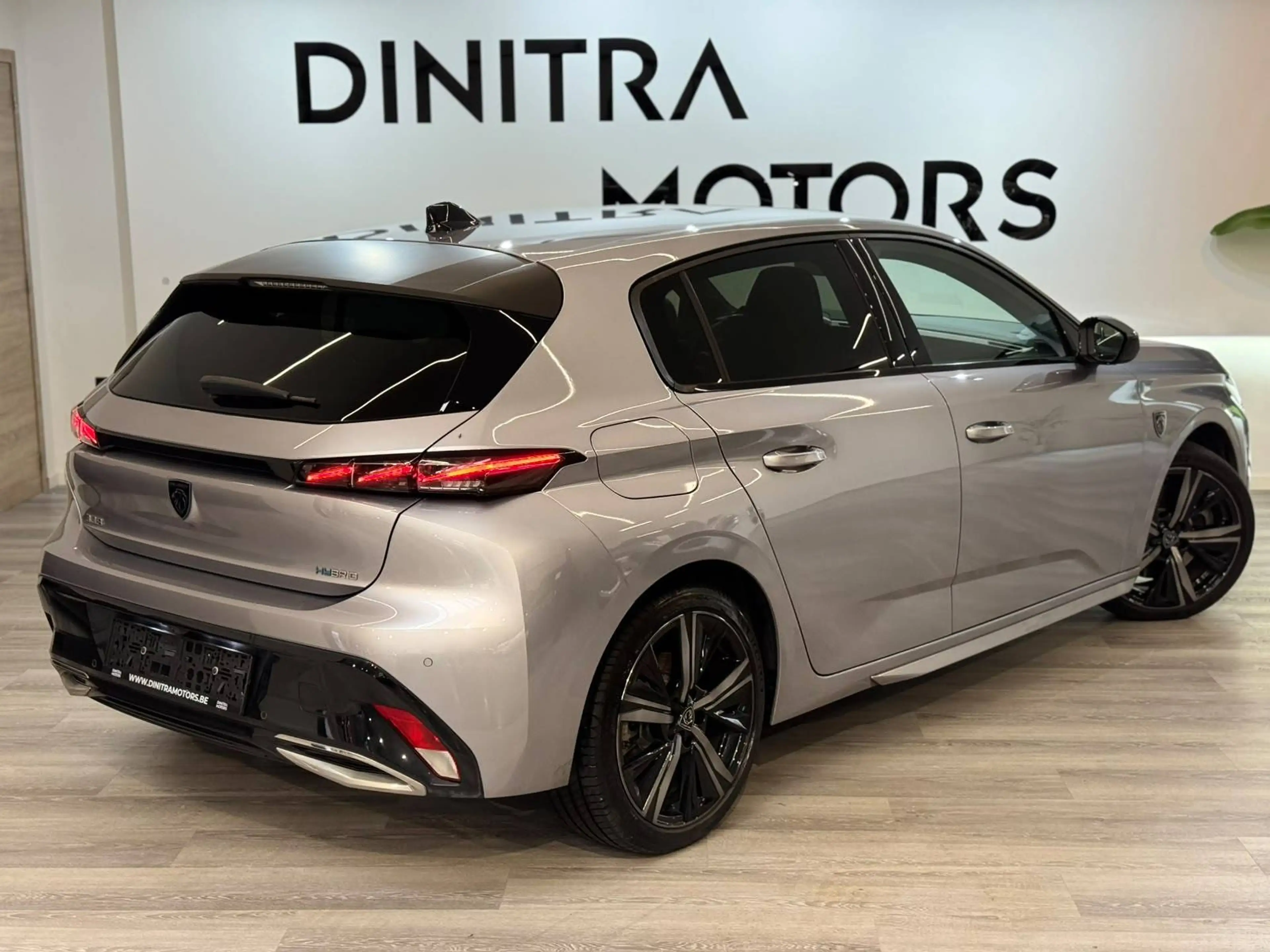 Peugeot 308 GT 1.6 Plug-in Hybrid – ACC / 360° / Alcantara / Memory / Navi / 18” — photo 7