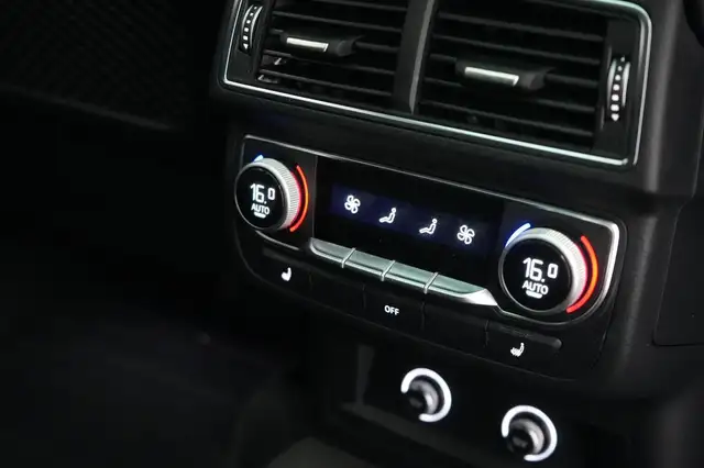 Audi SQ7 view 13