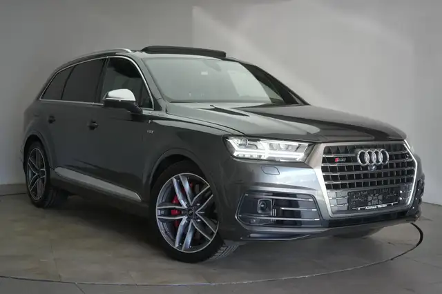 Audi SQ7 main image