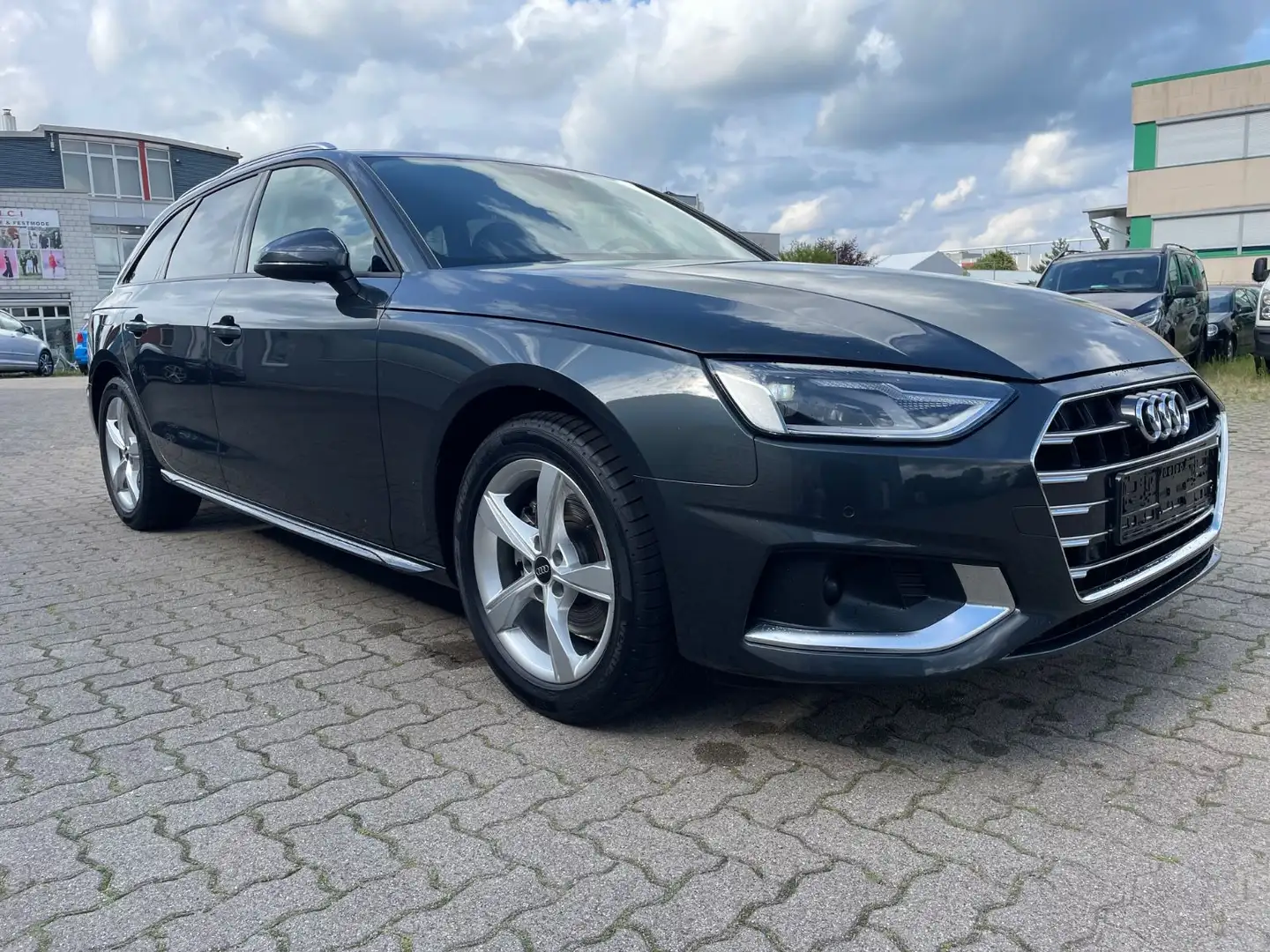 Audi A4 Avant 35 TDI advanced Gris - 2