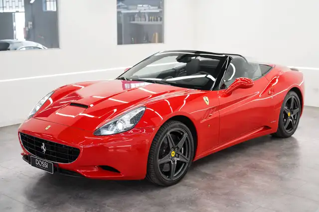 Ferrari California California 4.3 dct--FIRST PAINT--SERVICE BOOK