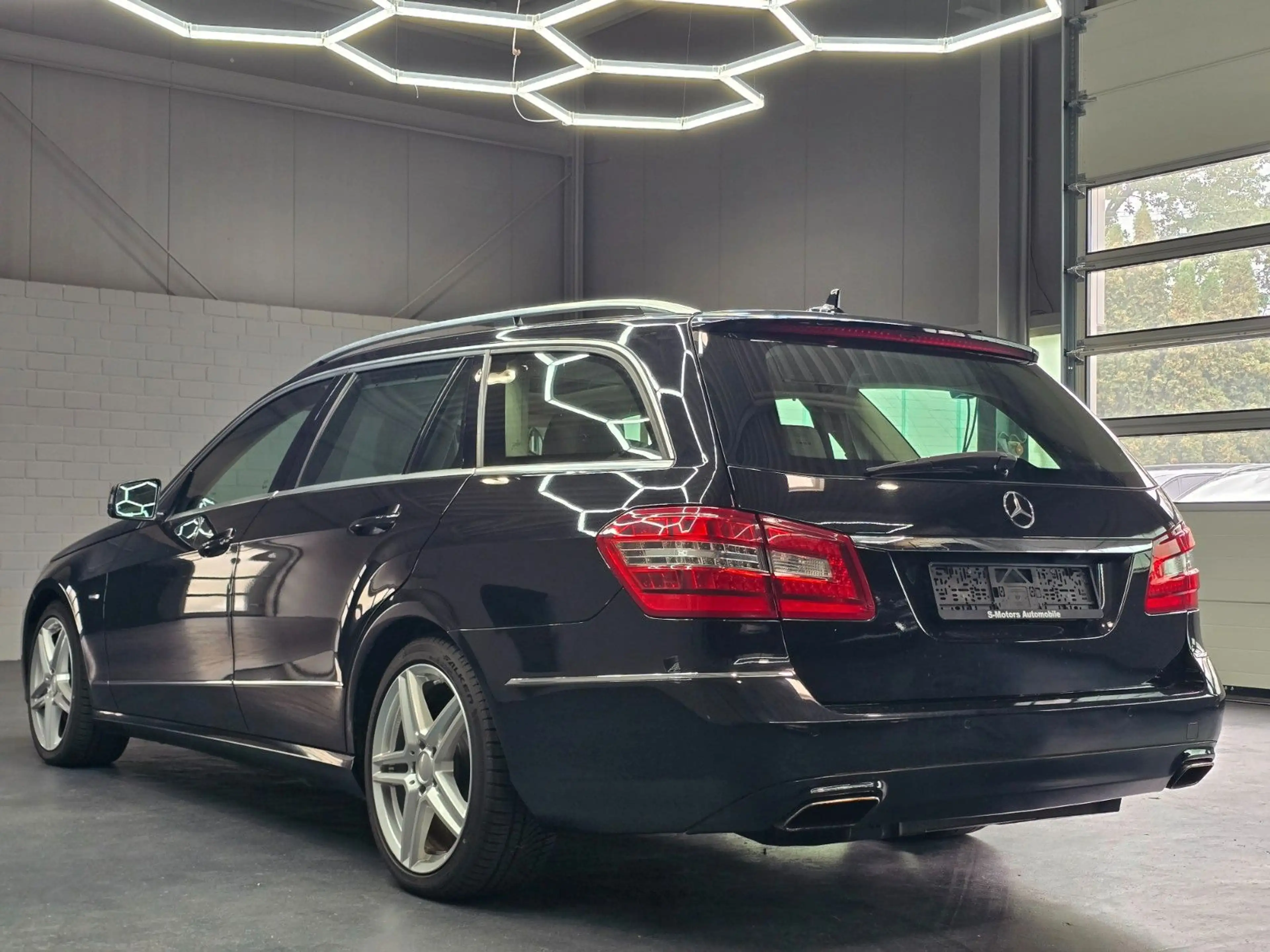 Mercedes-Benz E 350 CDI 4MATIC T/Exclusive/Massage/AHK/Nappa — photo 13