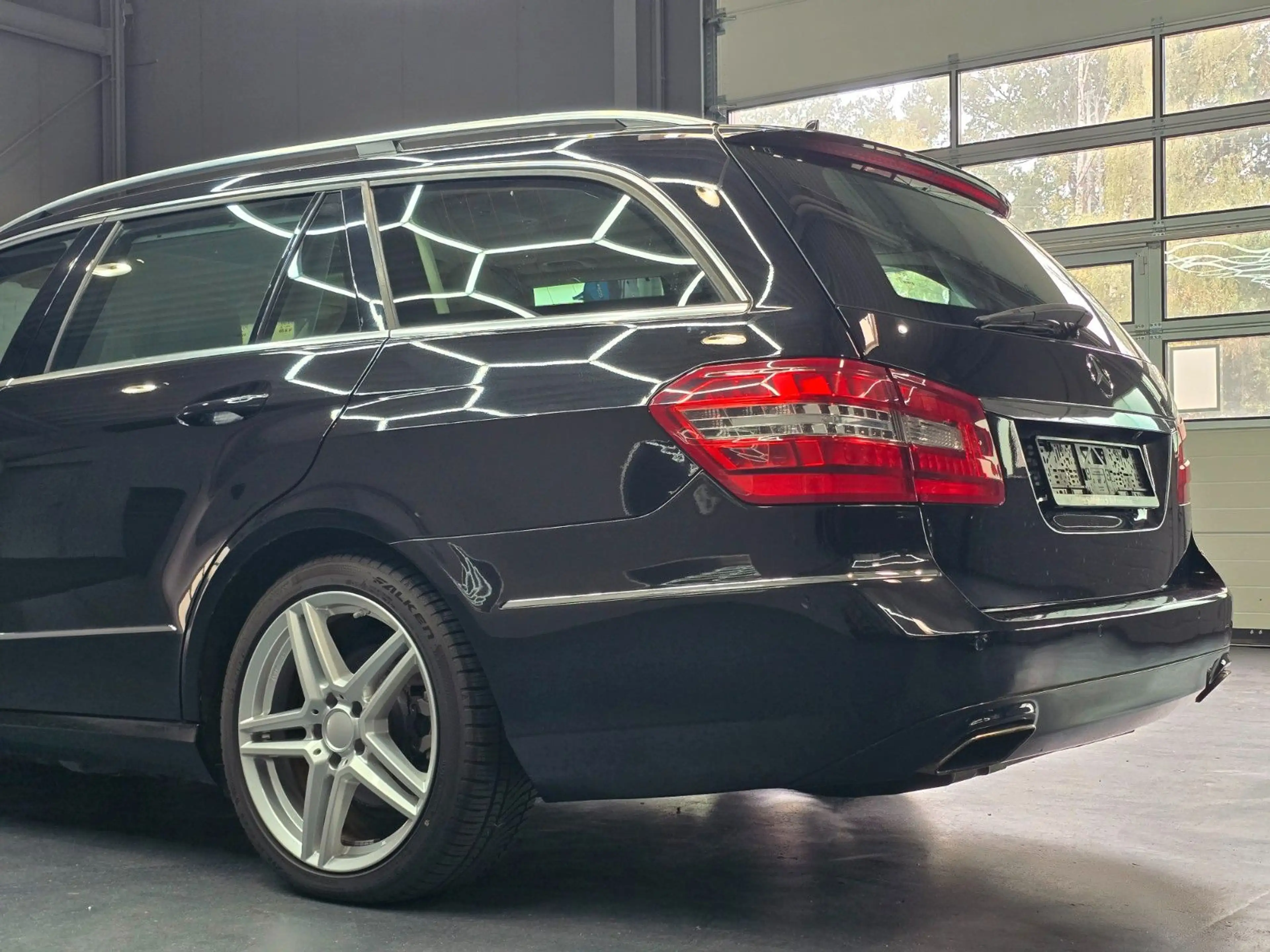 Mercedes-Benz E 350 CDI 4MATIC T/Exclusive/Massage/AHK/Nappa — photo 14