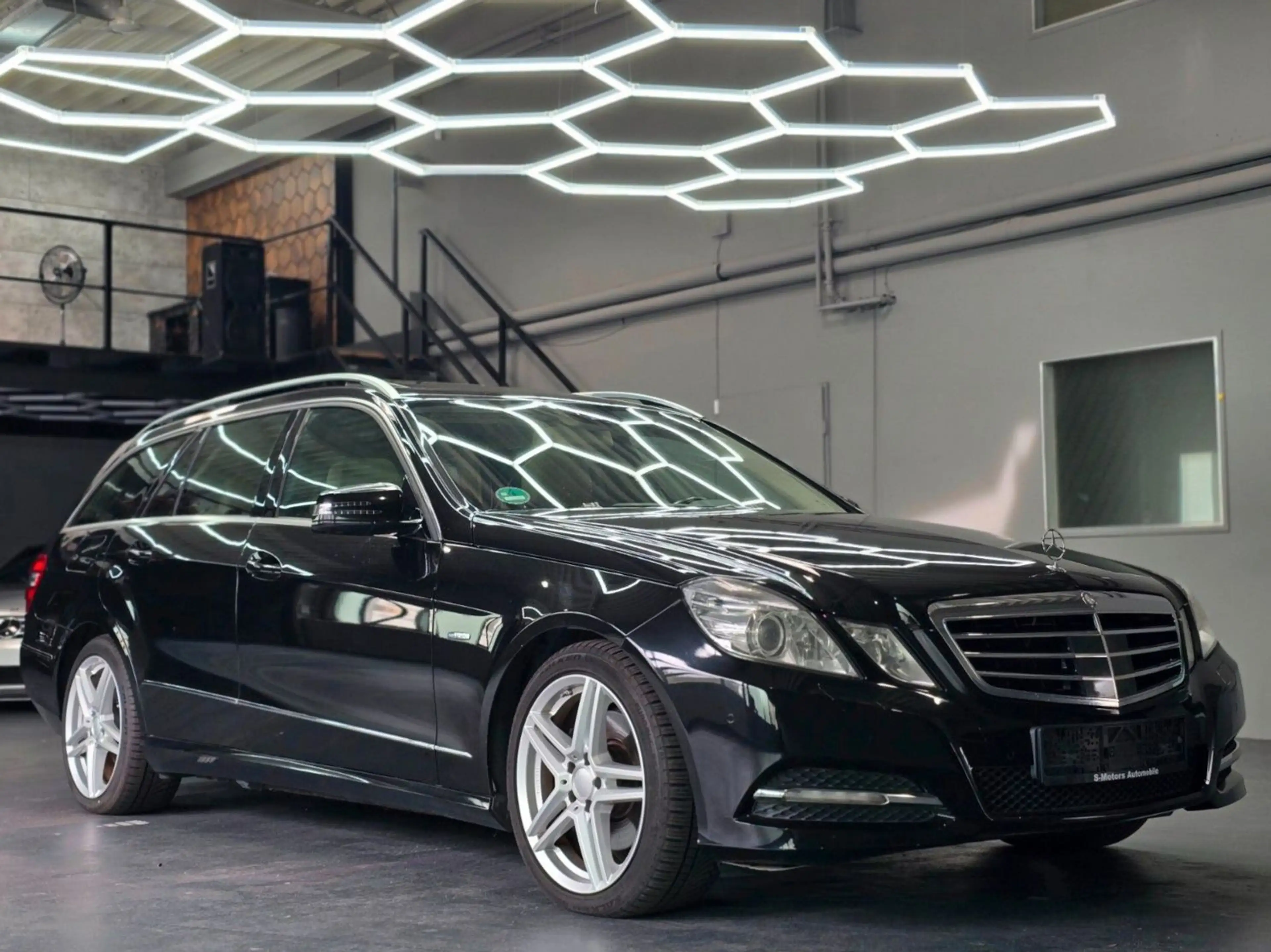 Mercedes-Benz E 350 CDI 4MATIC T/Exclusive/Massage/AHK/Nappa