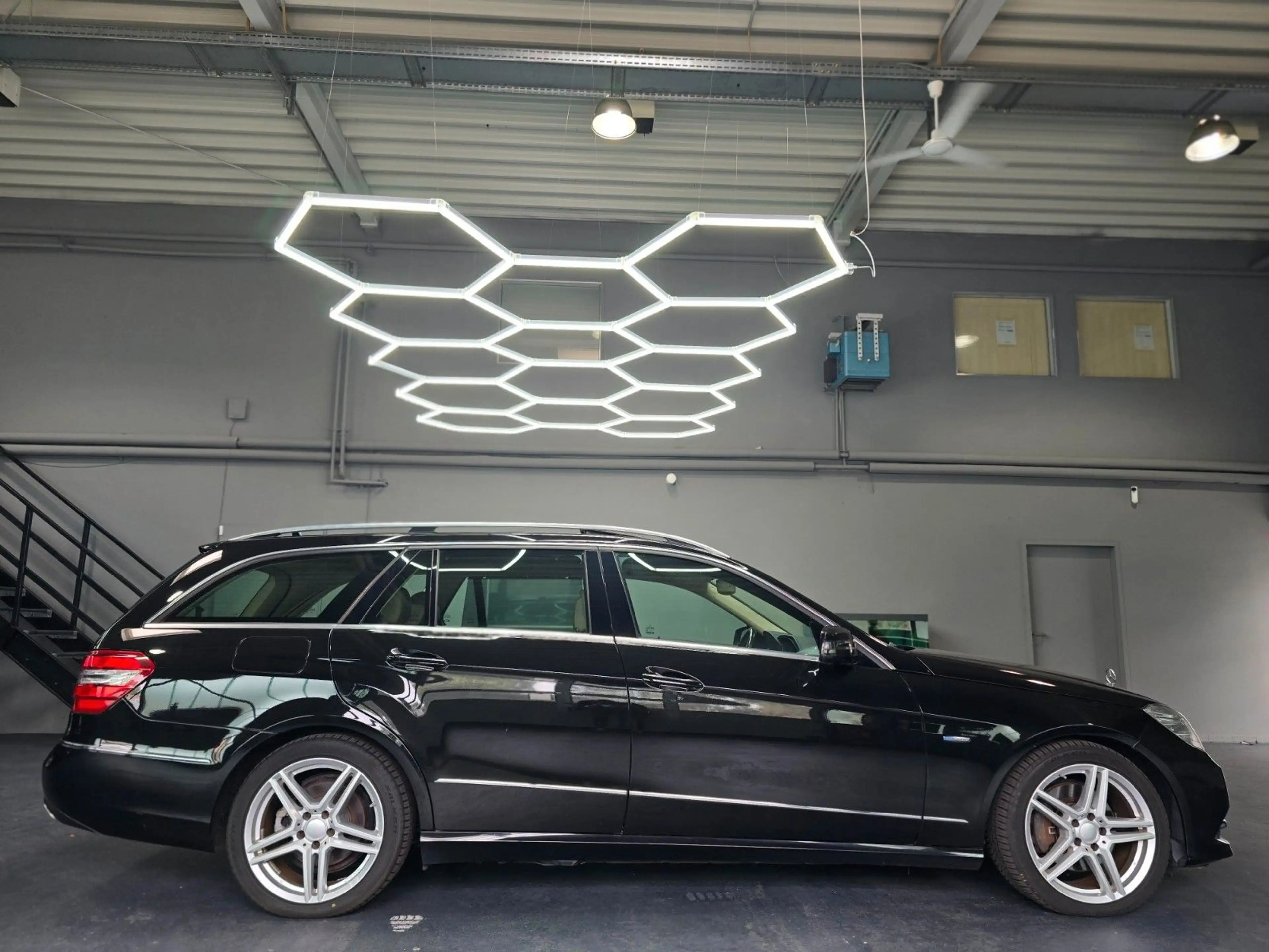 Mercedes-Benz E 350 CDI 4MATIC T/Exclusive/Massage/AHK/Nappa — photo 8