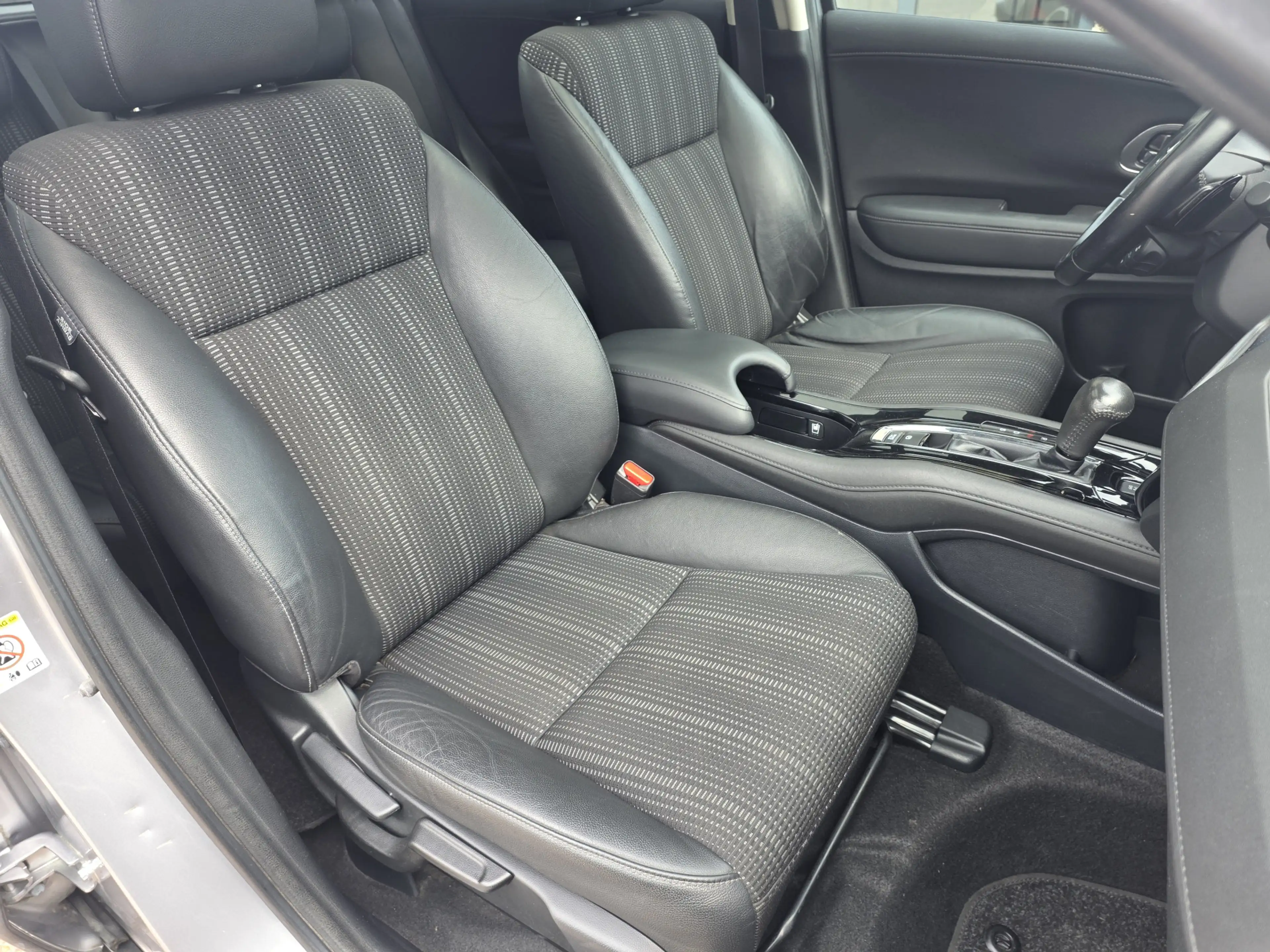 Honda HR-V 1.5 i-VTEC Executive Pano Automaat — photo 23