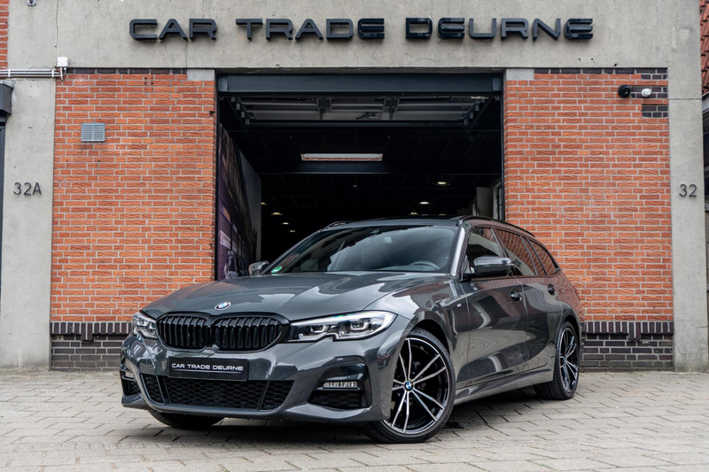 BMW 318 3-serie Touring 318i High Executive M-Sport Pano /