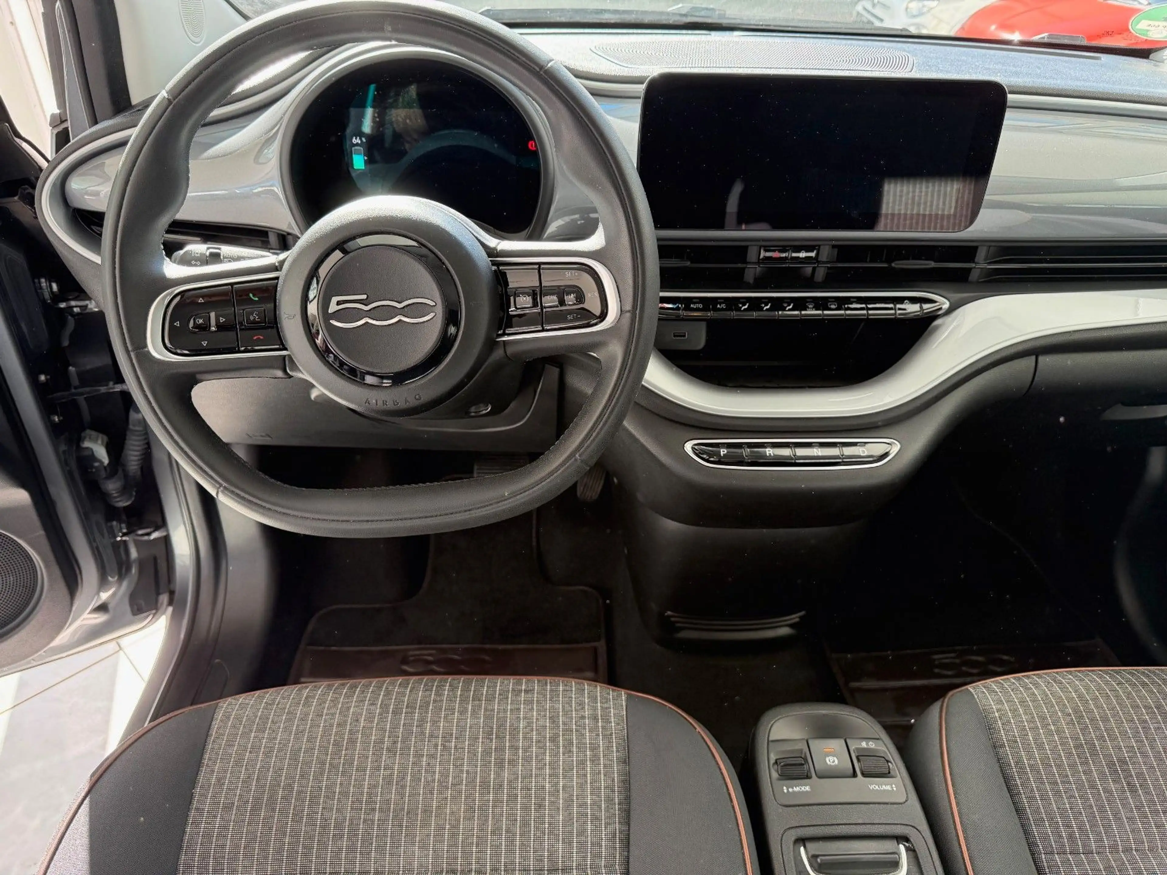 Fiat 500e 500 e Icon — photo 11