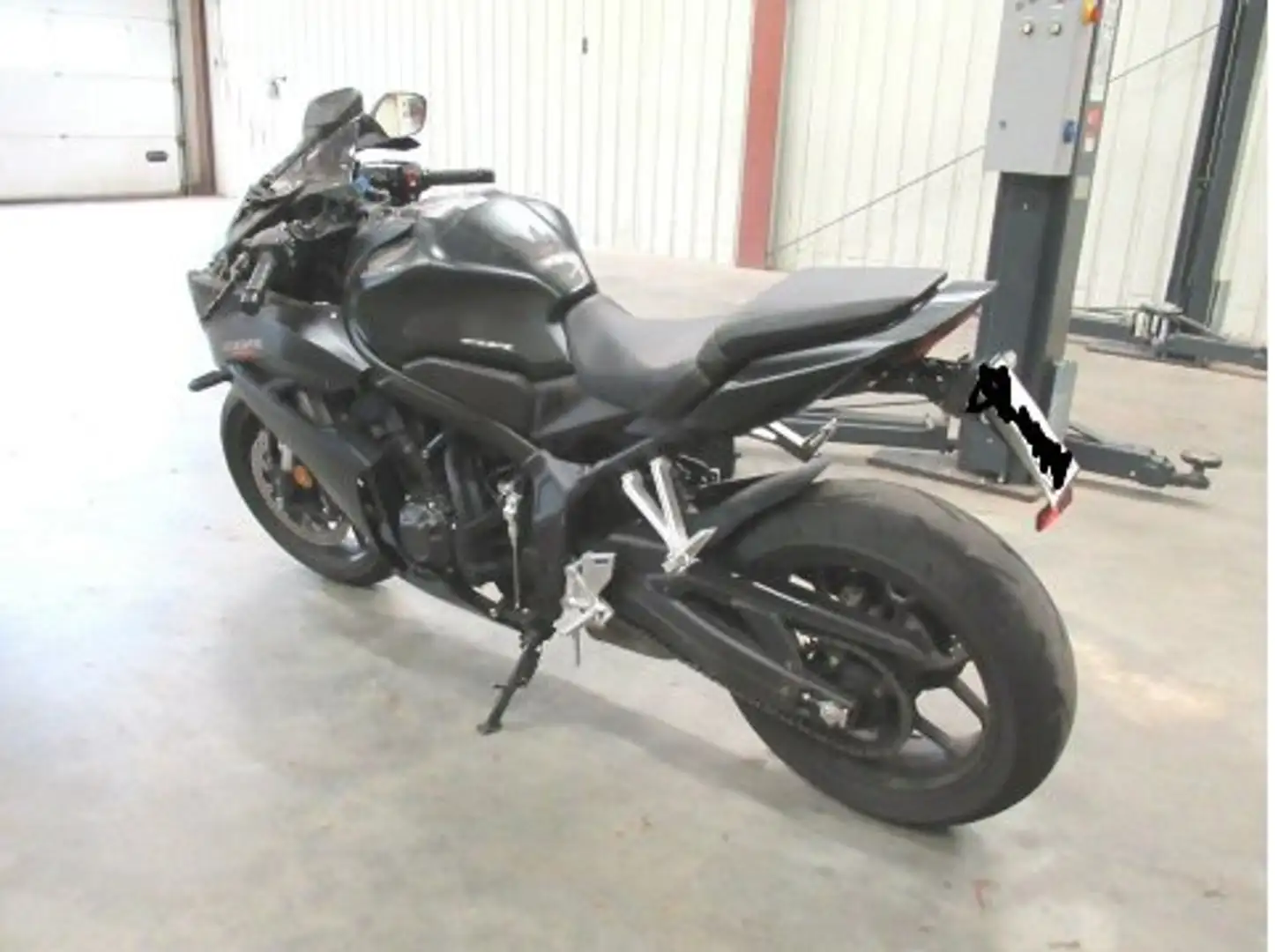 Honda CBR 650 Honda CBR 650 R Schwarz - 1