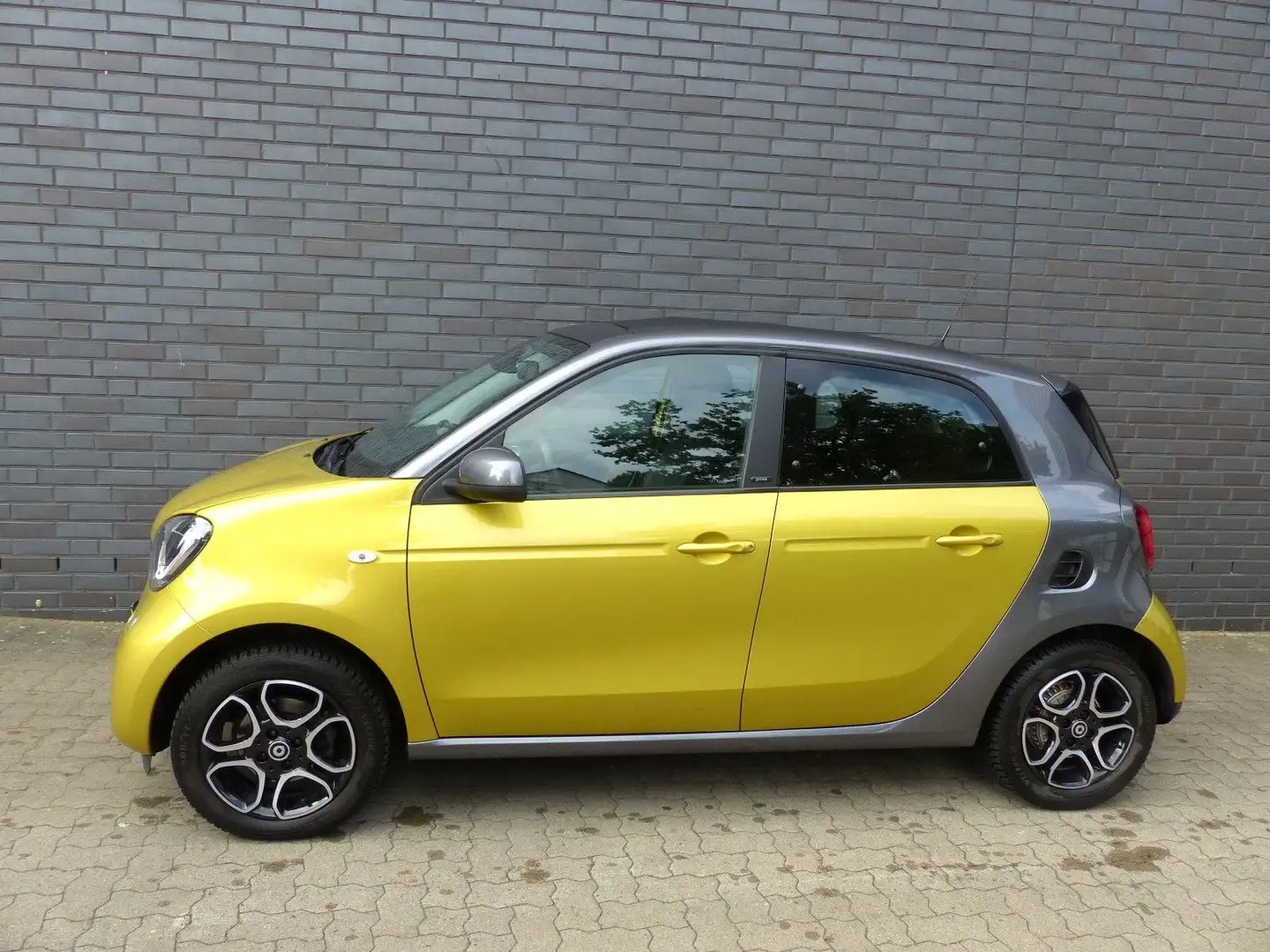 smart forFour Prime Faltdach/Leder/Navi/Kamera/Automat Gelb - 2
