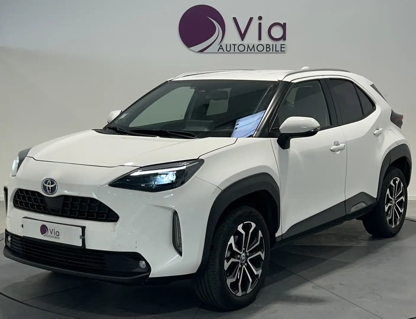 Toyota Yaris Cross 116h AWD-i Design Blanc - 1