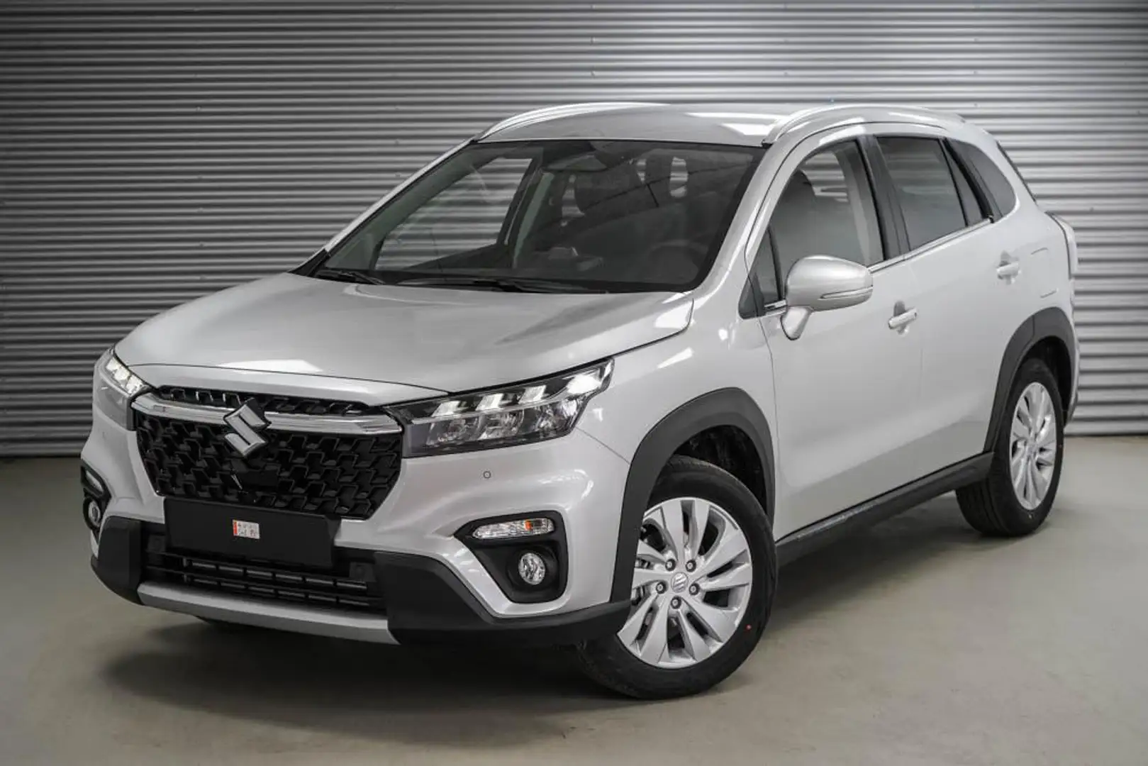 Suzuki S-Cross 1,4 2WD MT Mild-Hybrid GL+ - LAGER -LAG. 95 kW ... Silber - 1