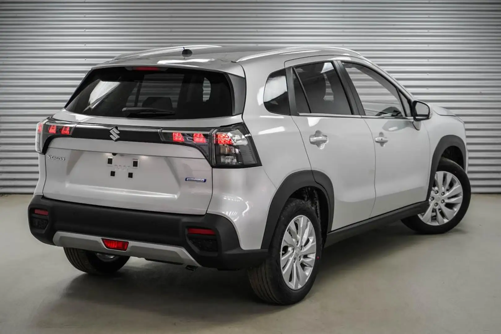 Suzuki S-Cross 1,4 2WD MT Mild-Hybrid GL+ - LAGER -LAG. 95 kW ... Silber - 2