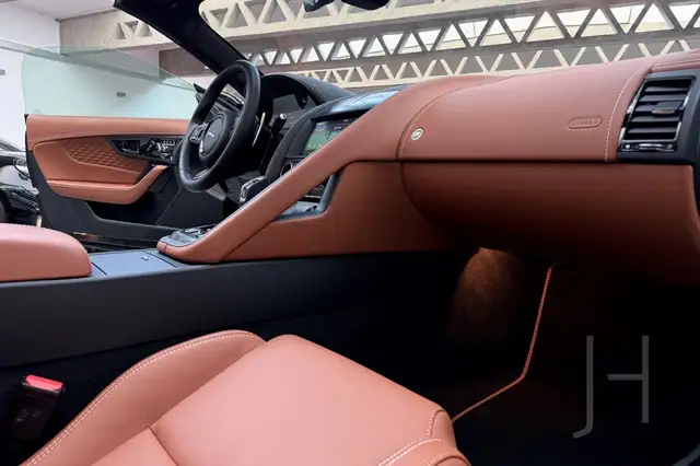 Jaguar F-Type P 450 AWD Cabrio Ansicht 12