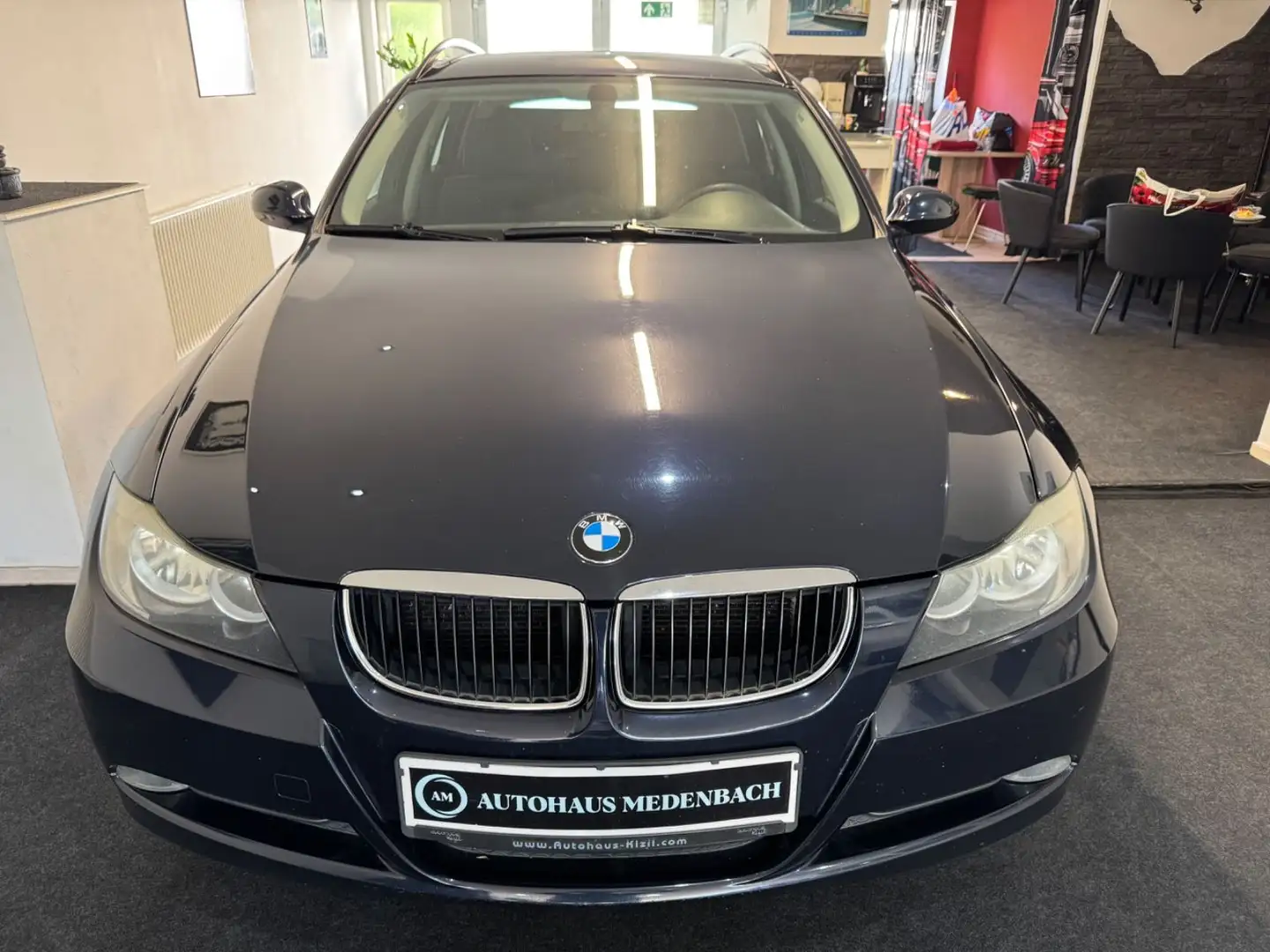 BMW 318 i Touring Edition Klima AHK TÜV Neu Blu/Azzurro - 2
