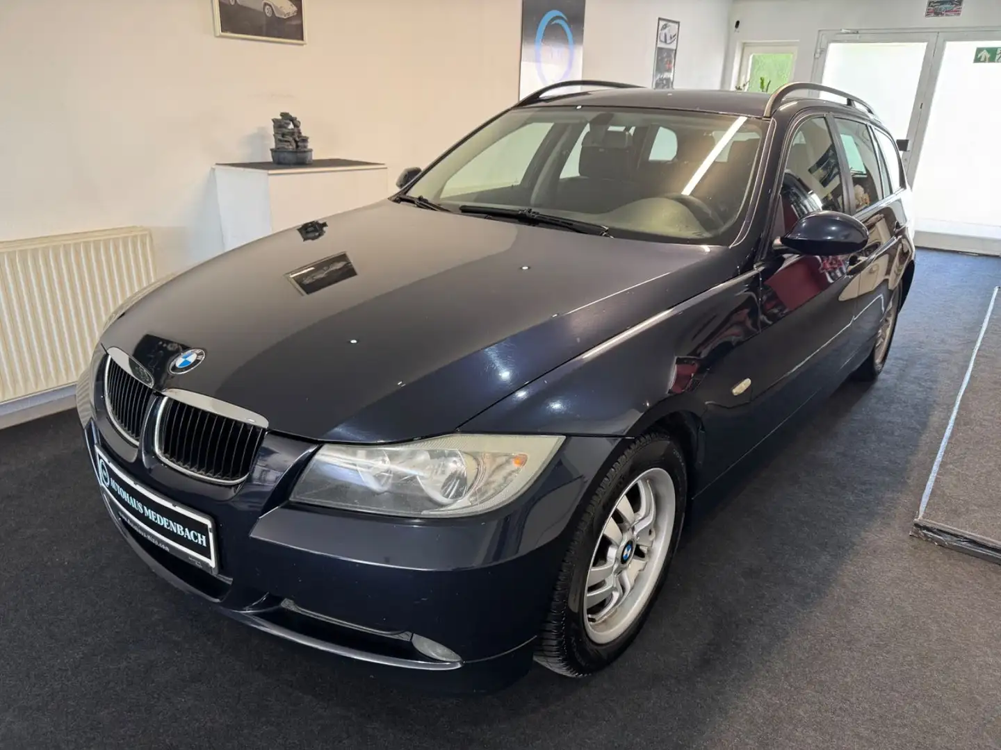 BMW 318 i Touring Edition Klima AHK TÜV Neu Blu/Azzurro - 1