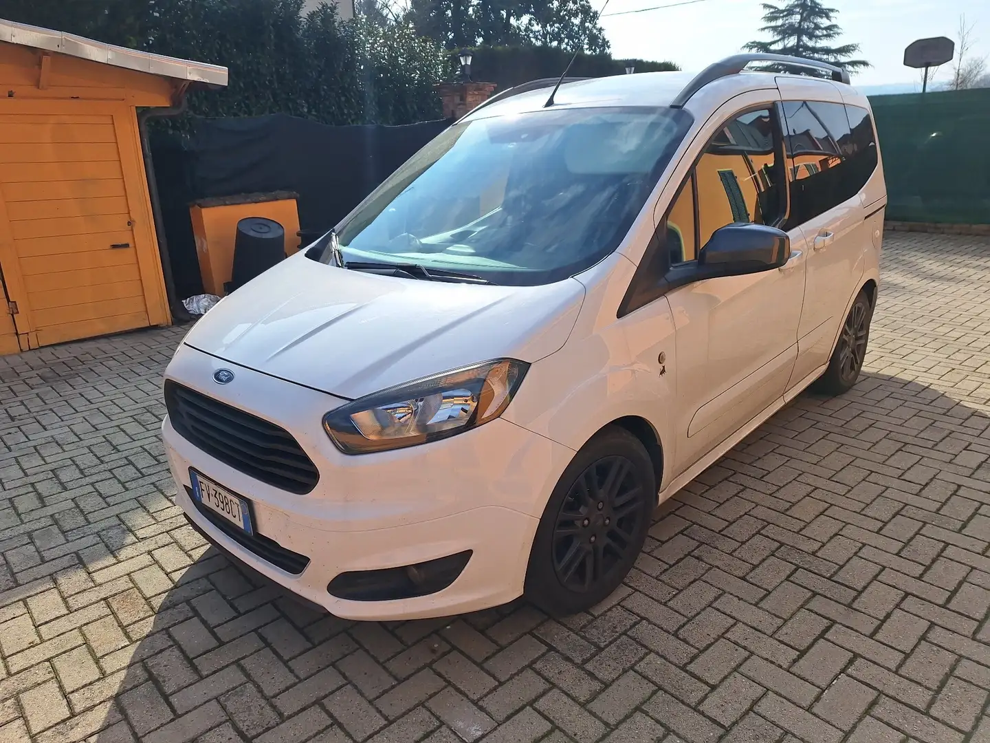 Ford Courier - 2