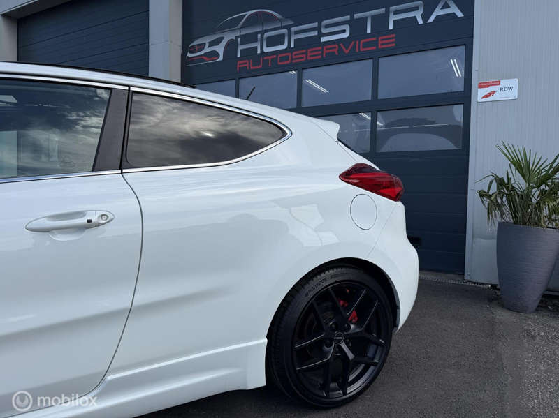 Kia ProCeed / pro_cee'd 1.6 GT Pano Clima Camera Xenon 204pk Uniek! — photo 24