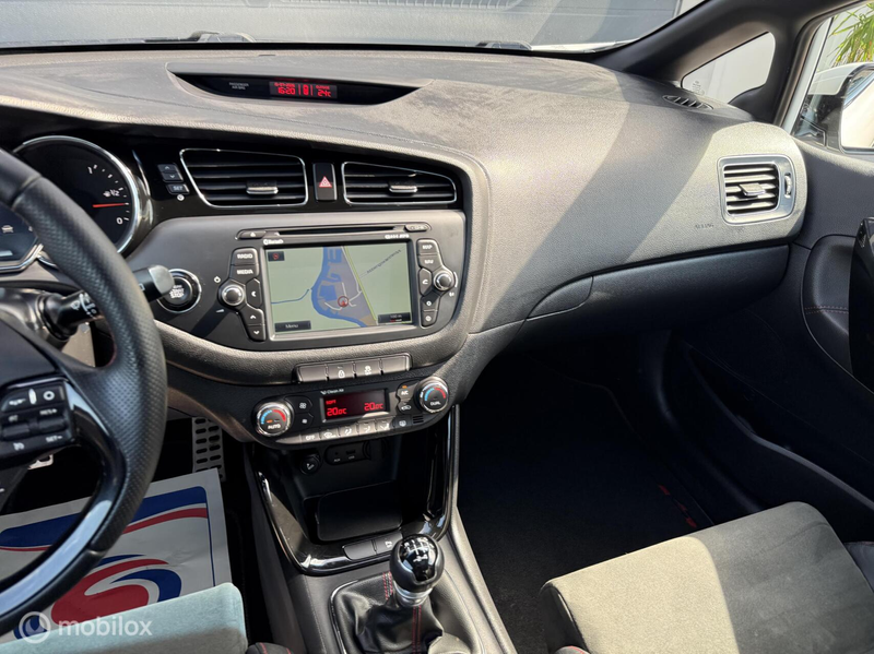 Kia ProCeed / pro_cee'd 1.6 GT Pano Clima Camera Xenon 204pk Uniek! — photo 30