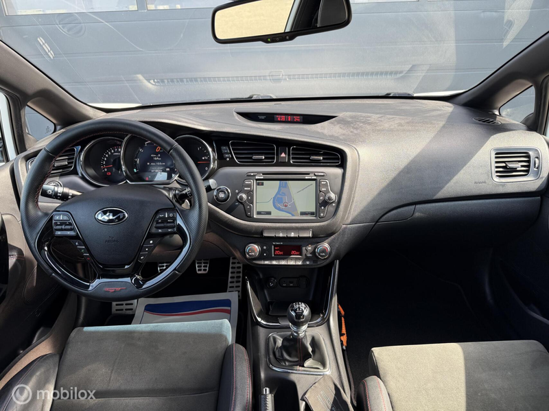 Kia ProCeed / pro_cee'd 1.6 GT Pano Clima Camera Xenon 204pk Uniek! — photo 29