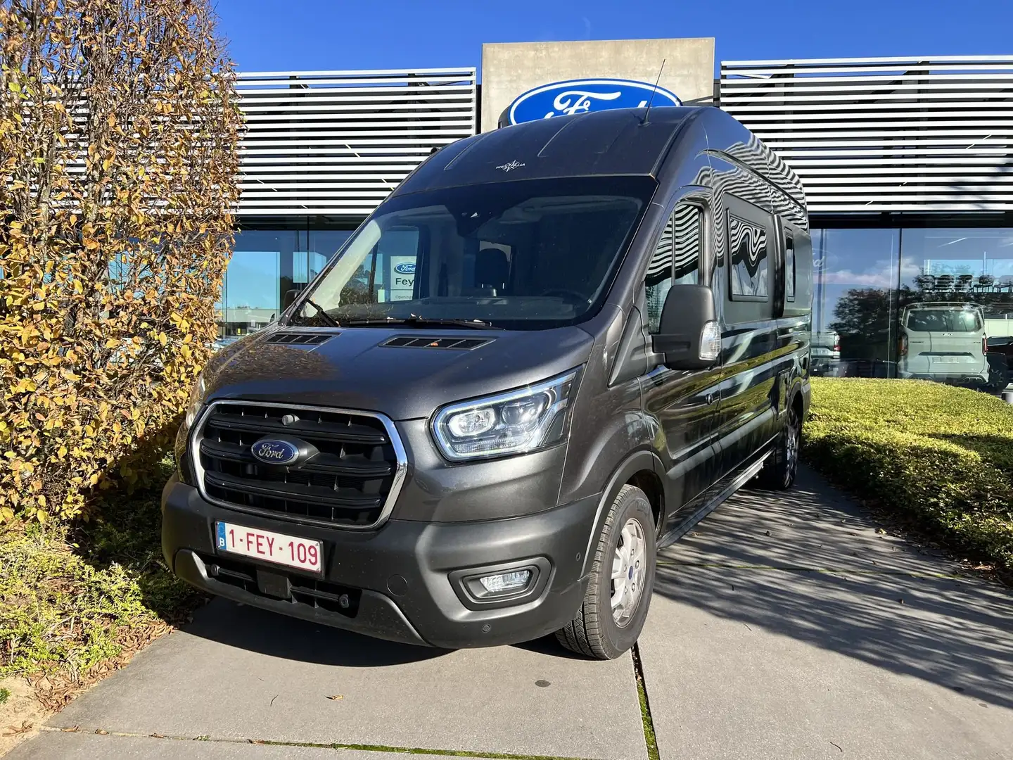 Ford Transit Camper 350L Big Nugget 2.0 Ecoblue met 185 PK! Grijs - 2