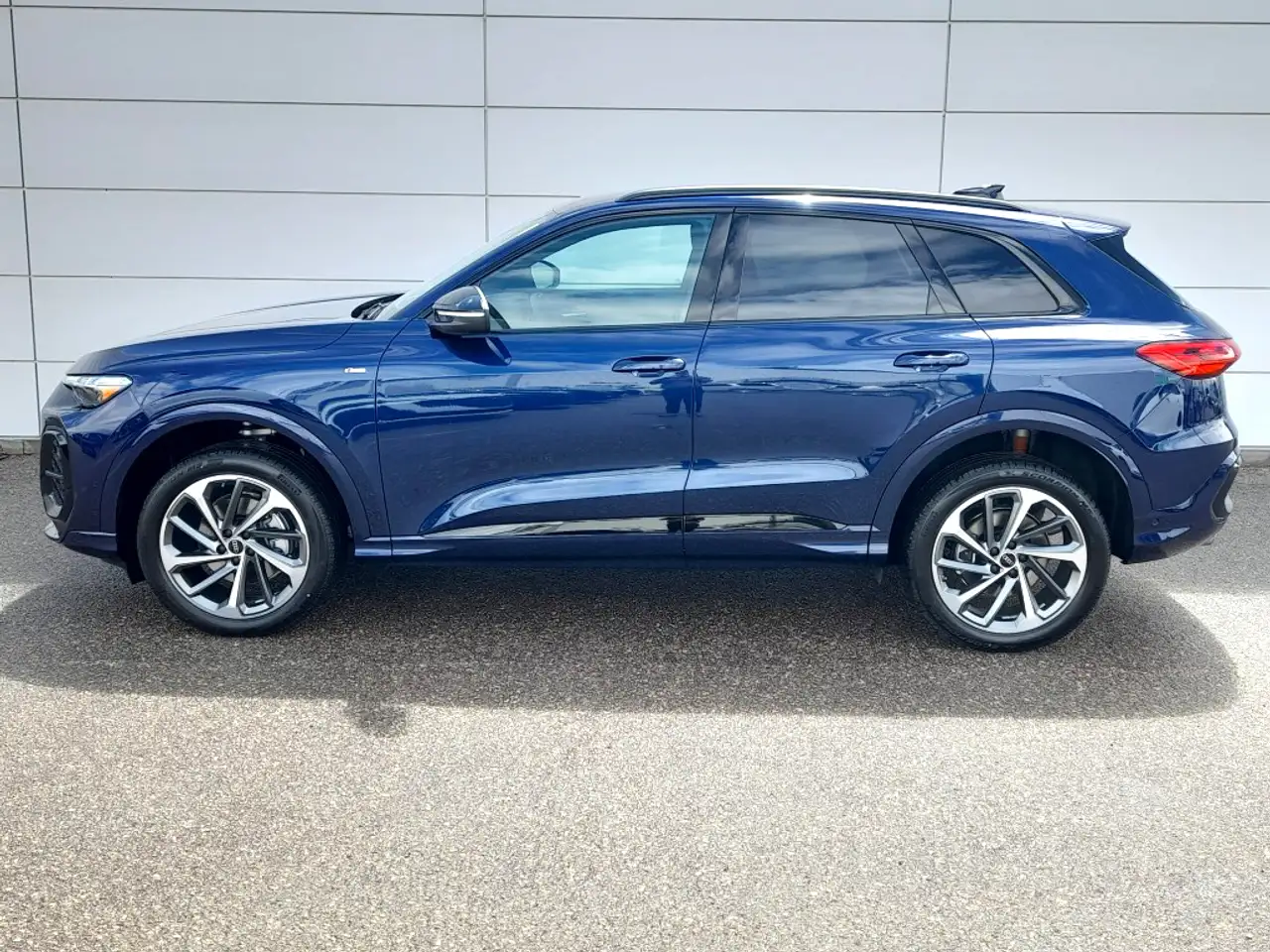 Audi Q5 снимка Audi Q5