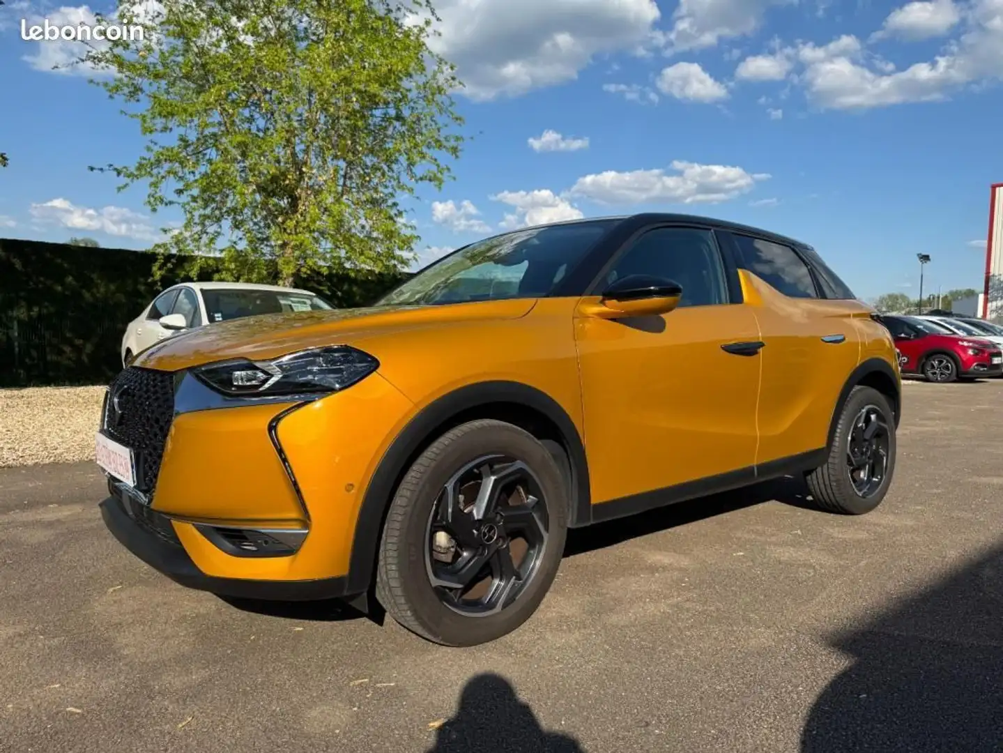 DS Automobiles DS 3 Crossback 1.2 PTEC 130 CH EAT8 Grand Chic Gelb - 1