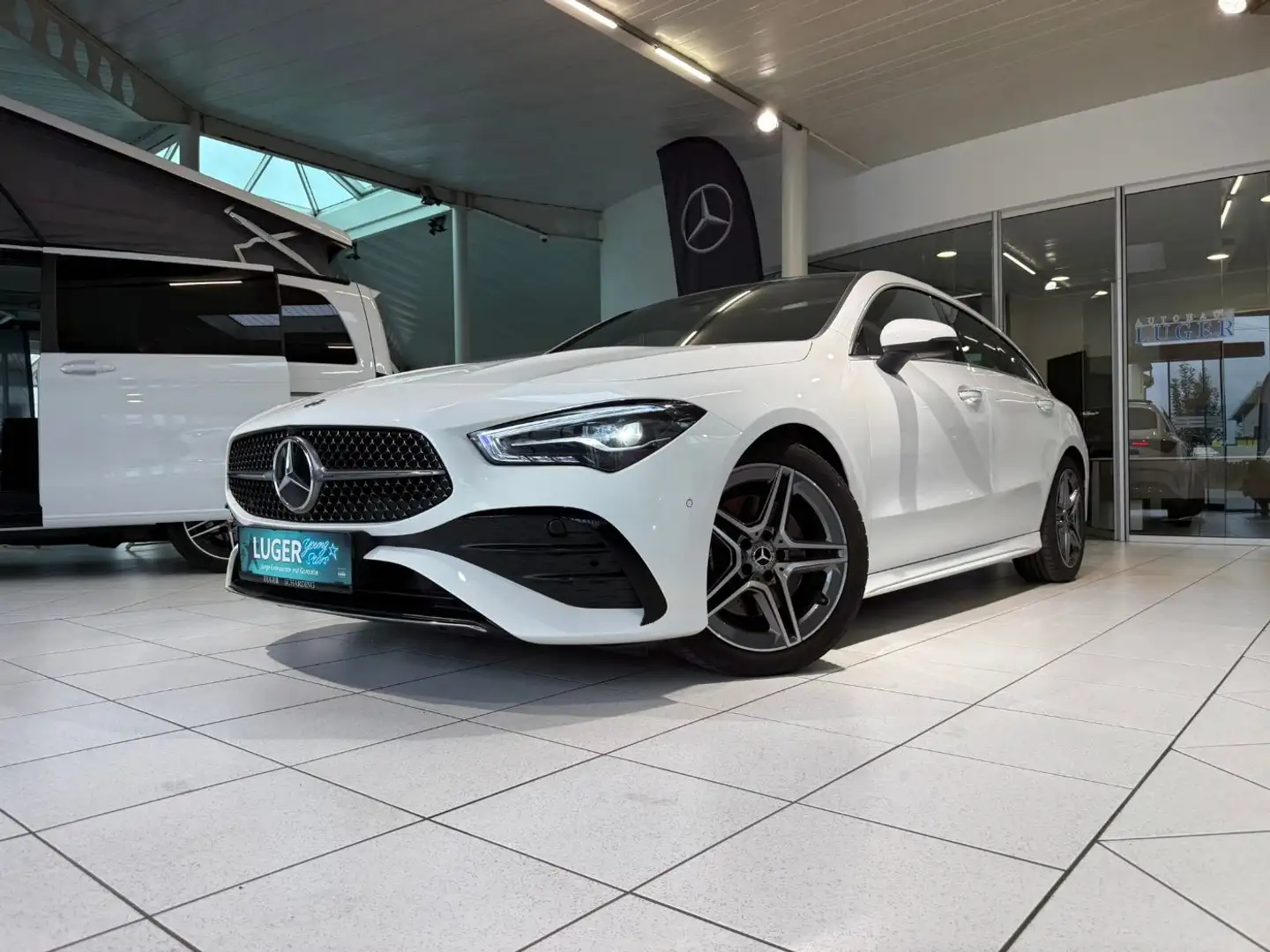 Mercedes-Benz CLA 200 CLA 200 d Shooting Brake RKam Klima Shz Ambi Weiß - 2