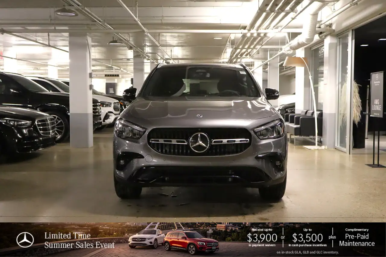 Mercedes-Benz GLA снимка Mercedes-Benz GLA