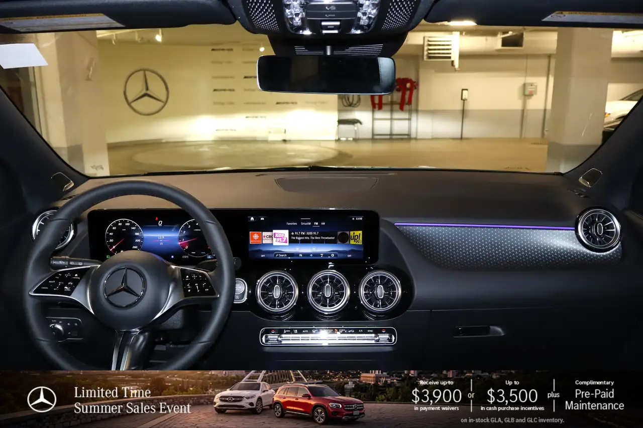 Mercedes-Benz GLA снимка Mercedes-Benz GLA